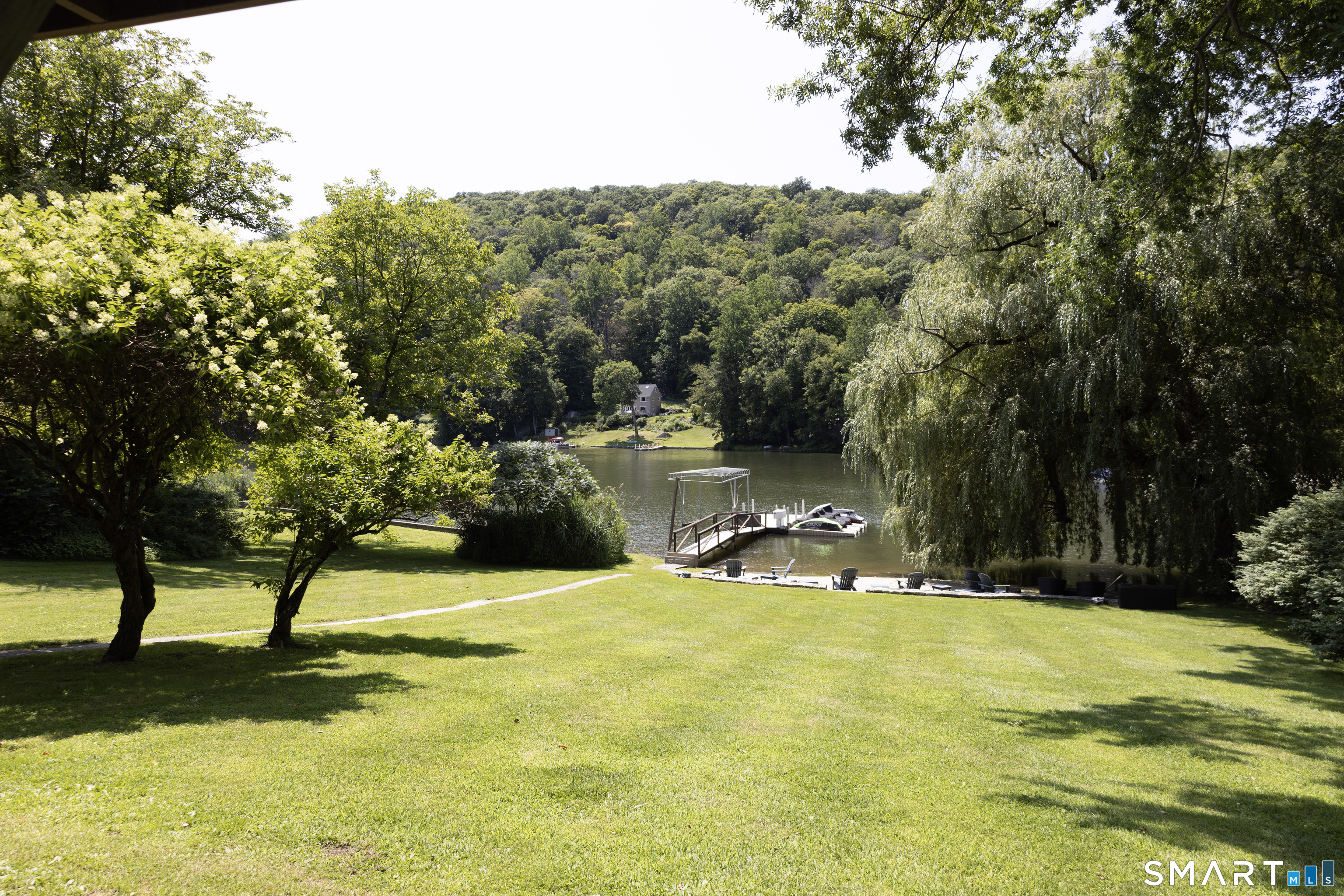18 Pinewood Shores Property Photo 2