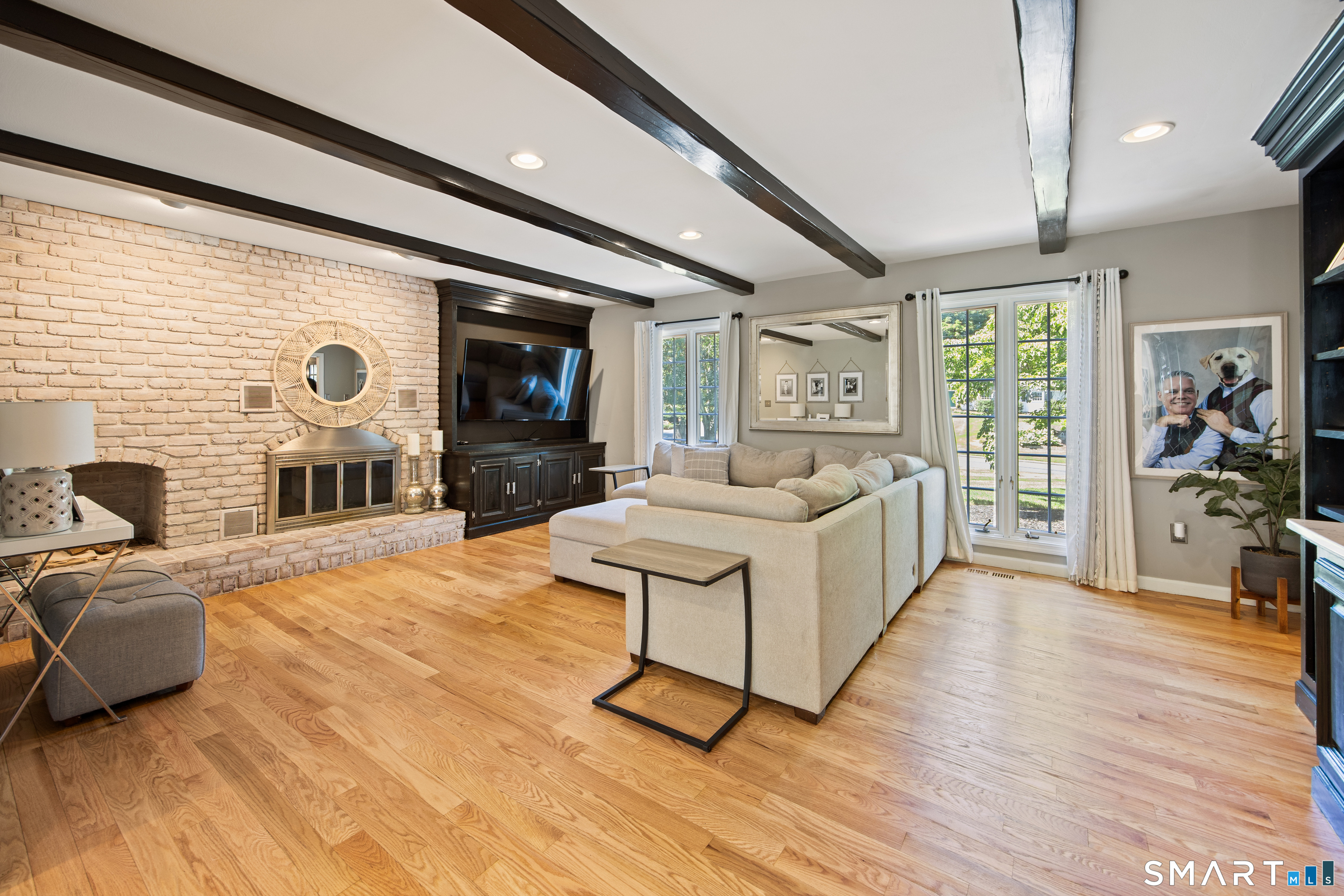 570 Riverside Drive Property Photo 12