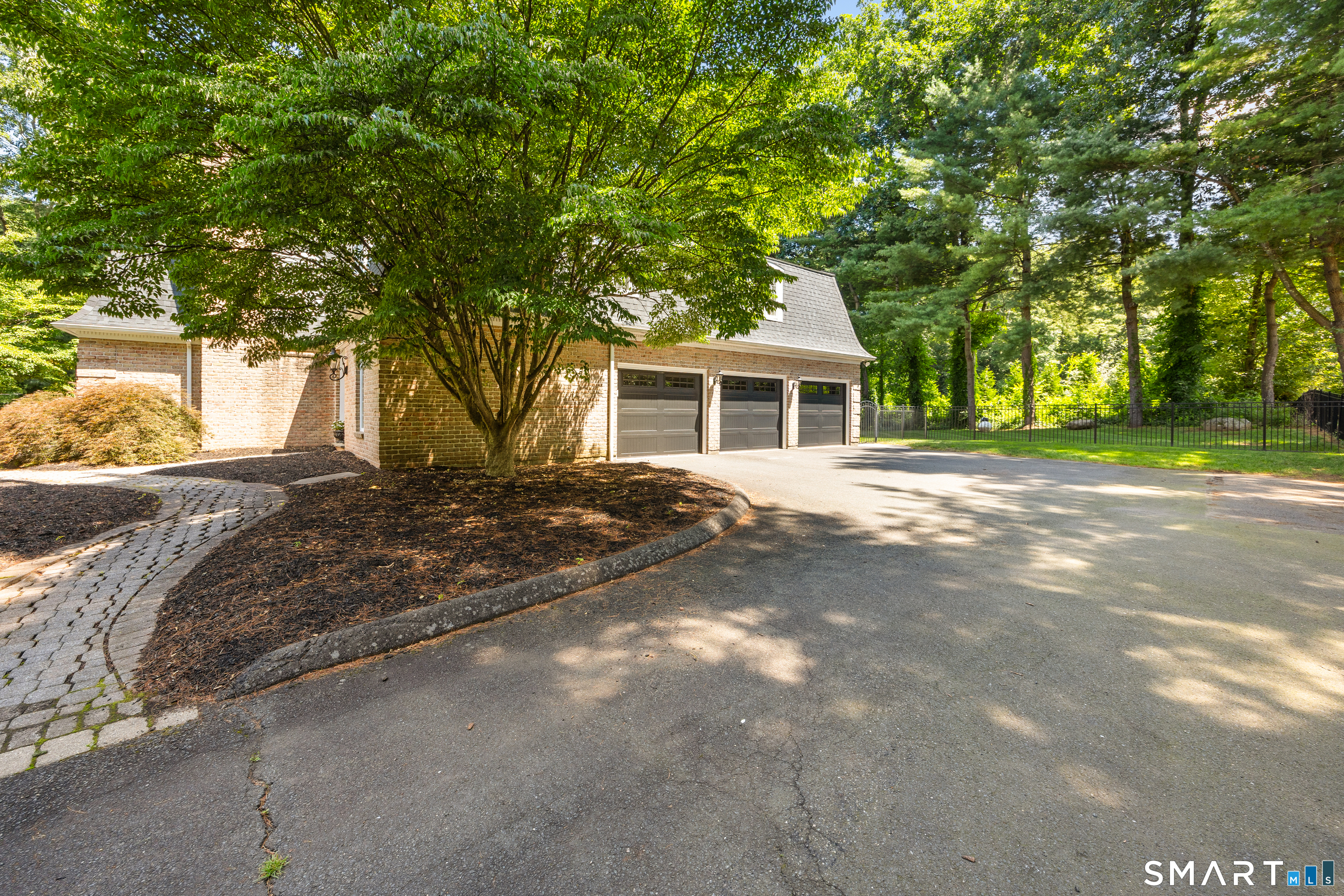 570 Riverside Drive Property Photo 40