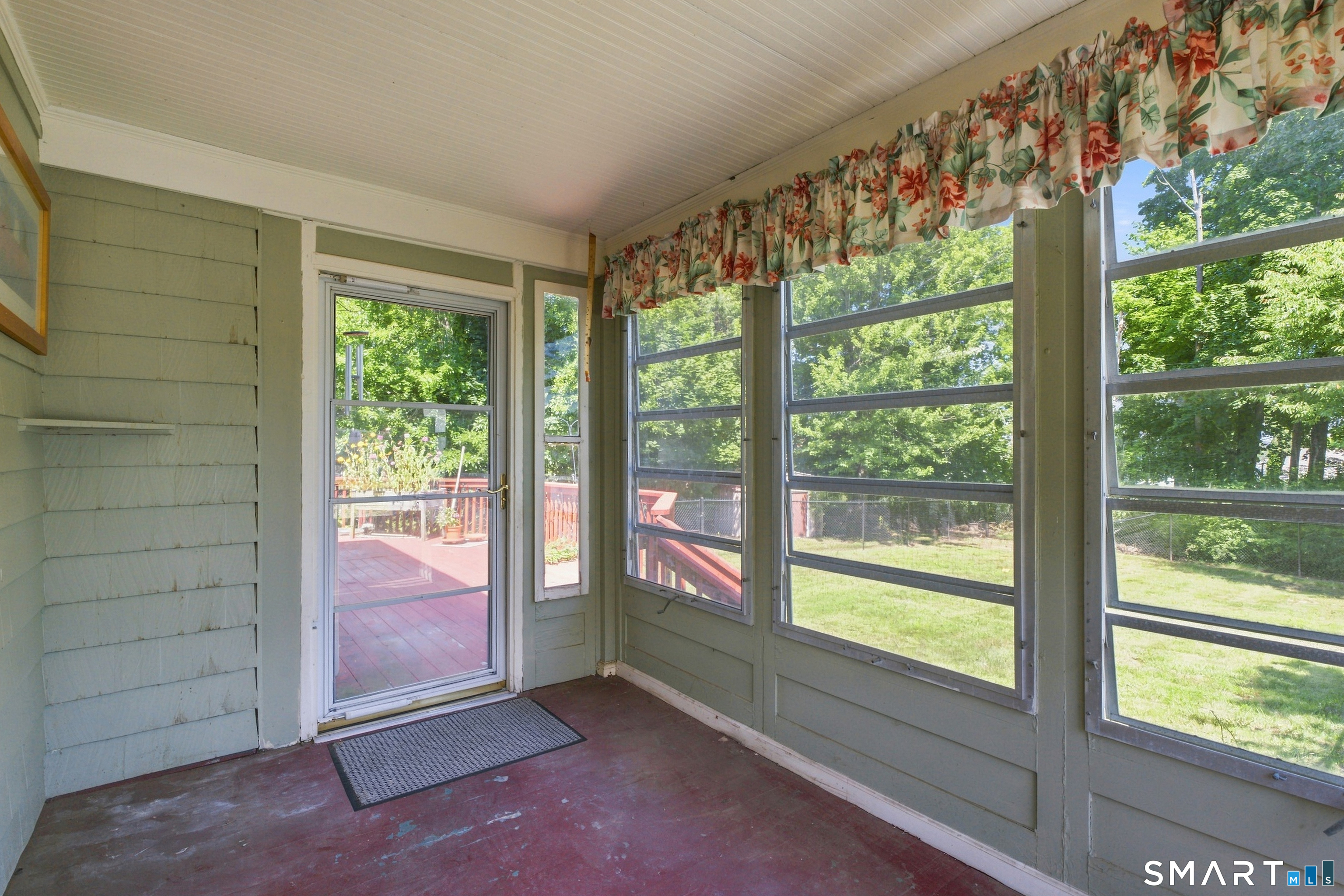 866 Ridge Road Property Photo 9