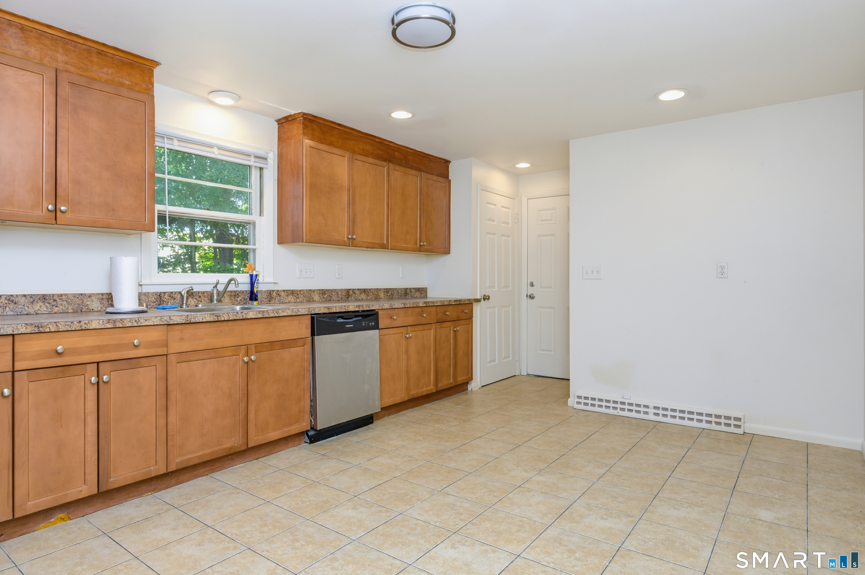 86 Crest Avenue Property Photo 6