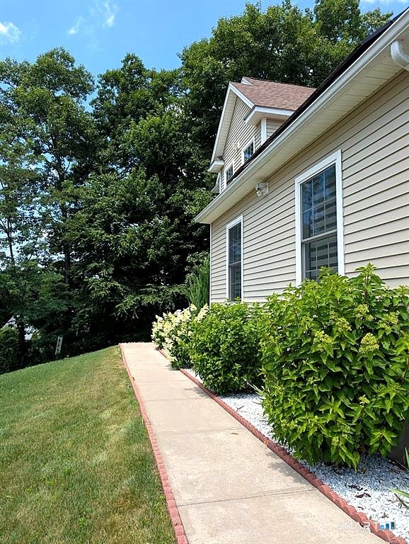 79 High Ledge Circle Property Photo 6