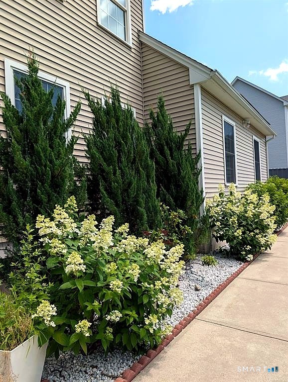 79 High Ledge Circle Property Photo 7