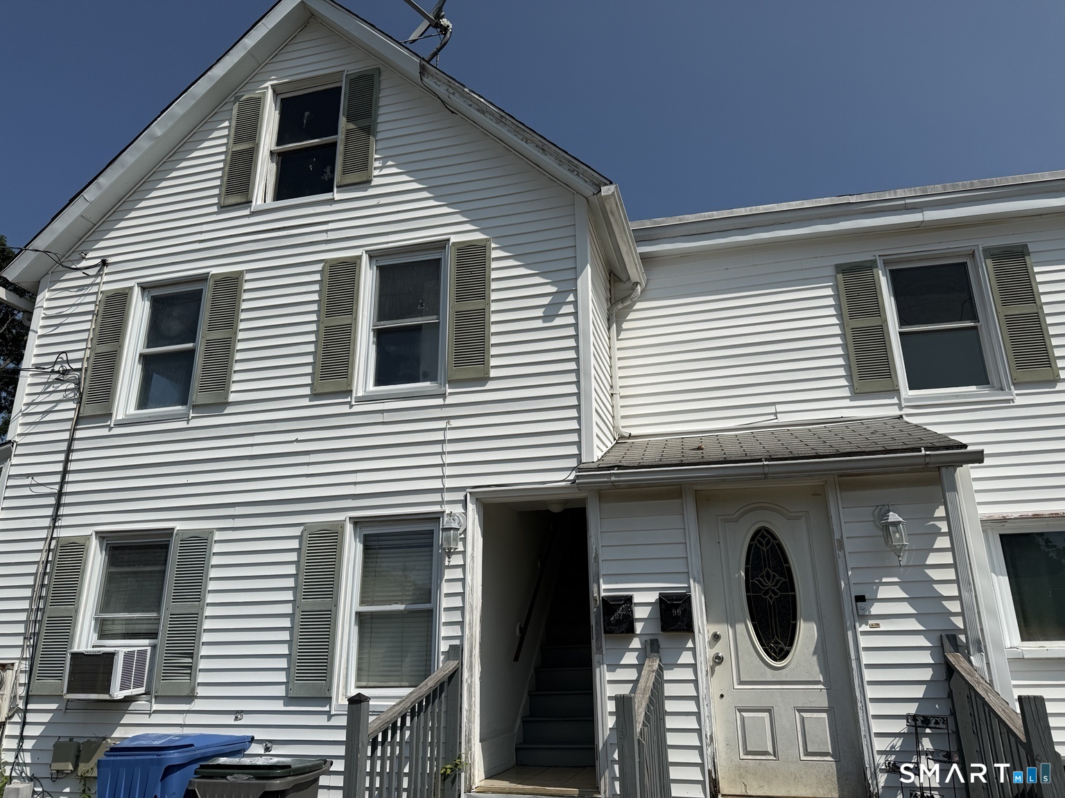 97 Bissell 2 Street