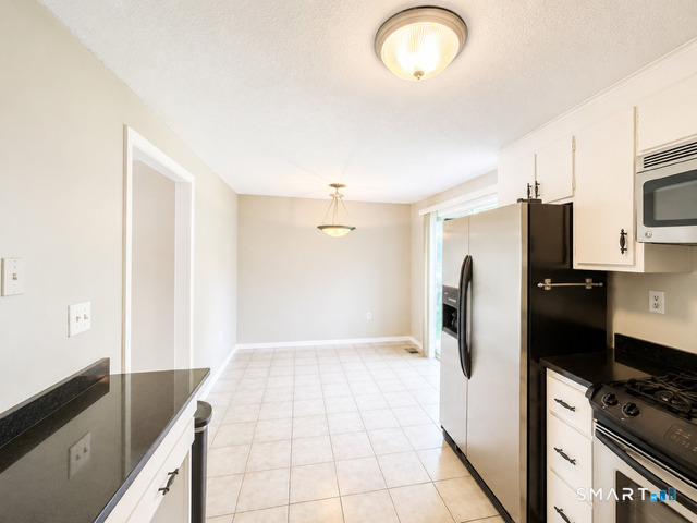 8 Barrington C Drive Property Photo 5