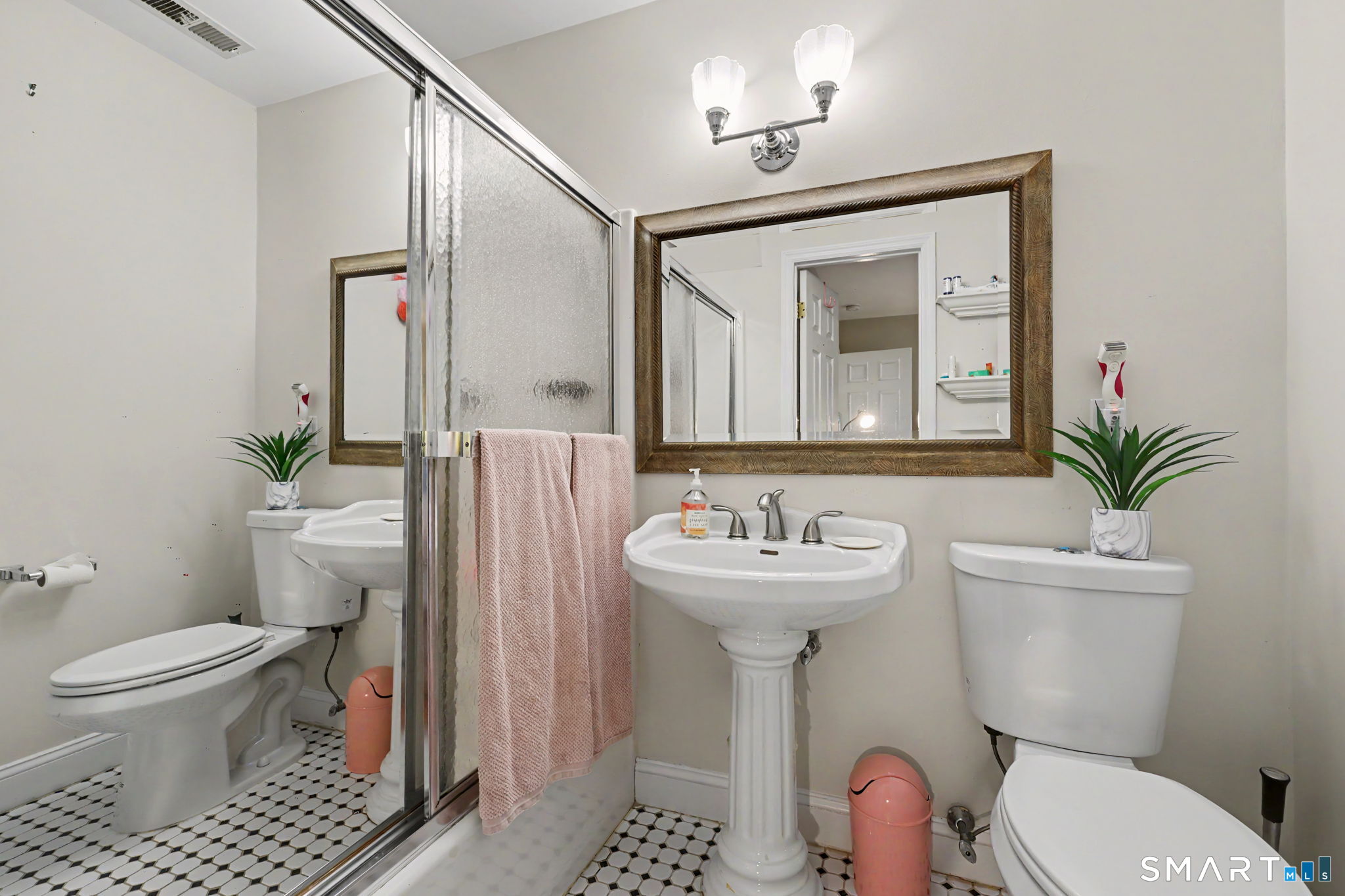 13 Lia Fail Way Property Photo 27