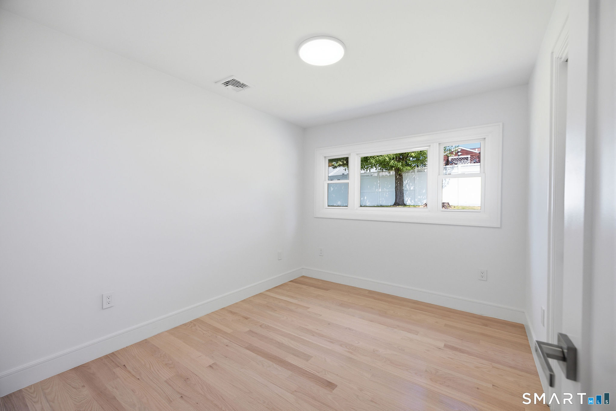 5 Tod Road Property Photo 16
