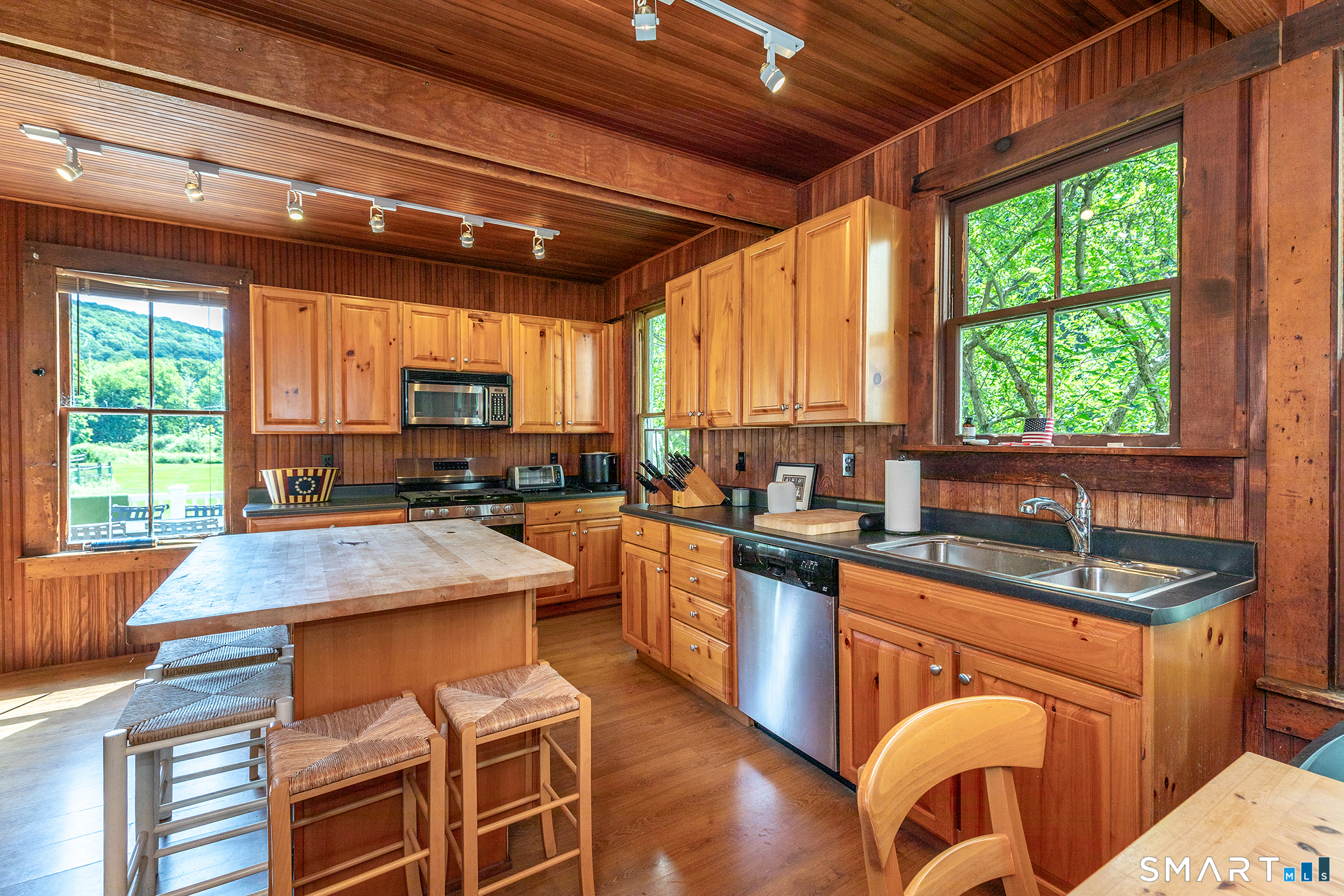 373 Lake Road Property Photo 10