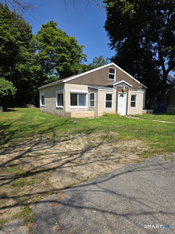 12 Woodlawn Avenue Property Photo 1