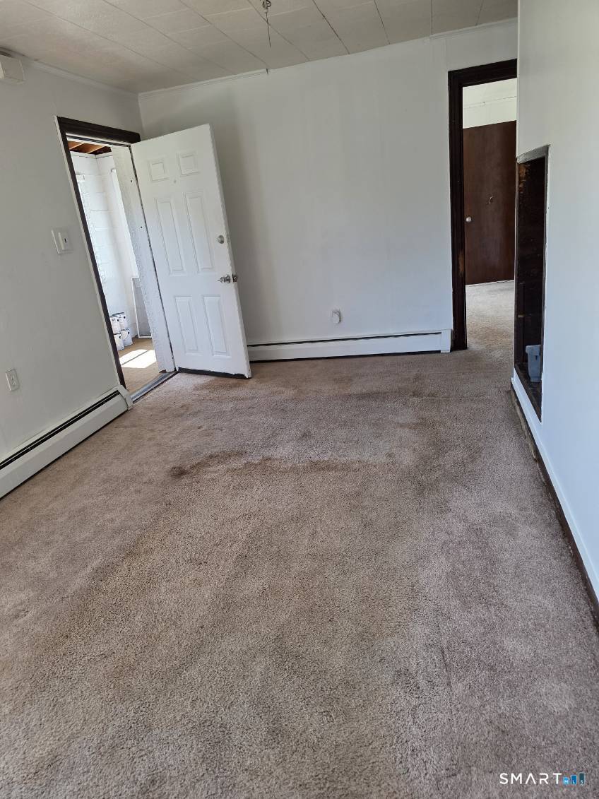 12 Woodlawn Avenue Property Photo 18