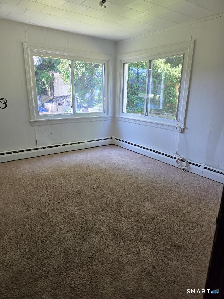 12 Woodlawn Avenue Property Photo 19