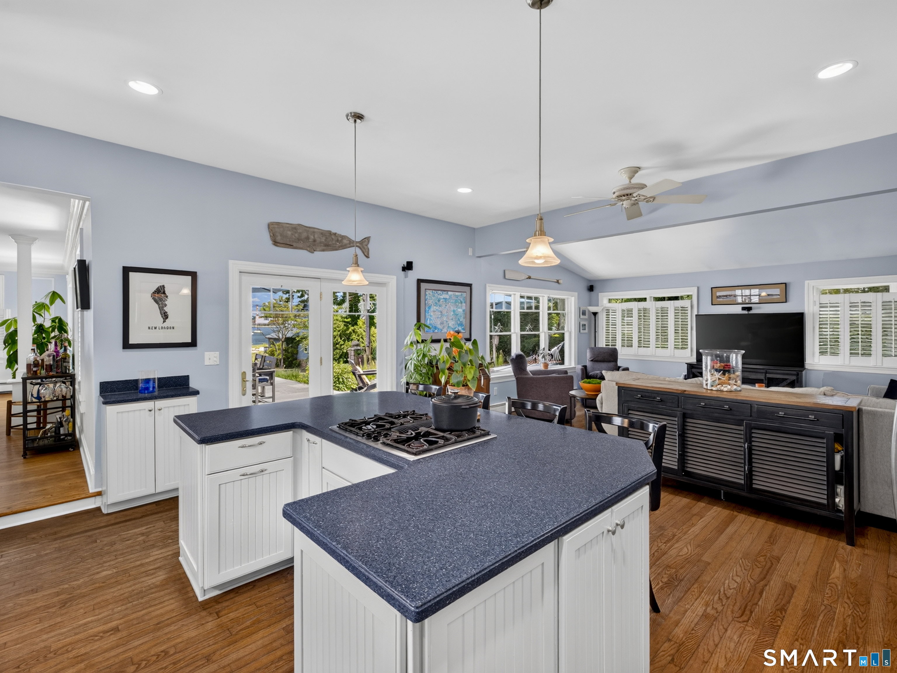 415 Pequot Avenue Property Photo 18