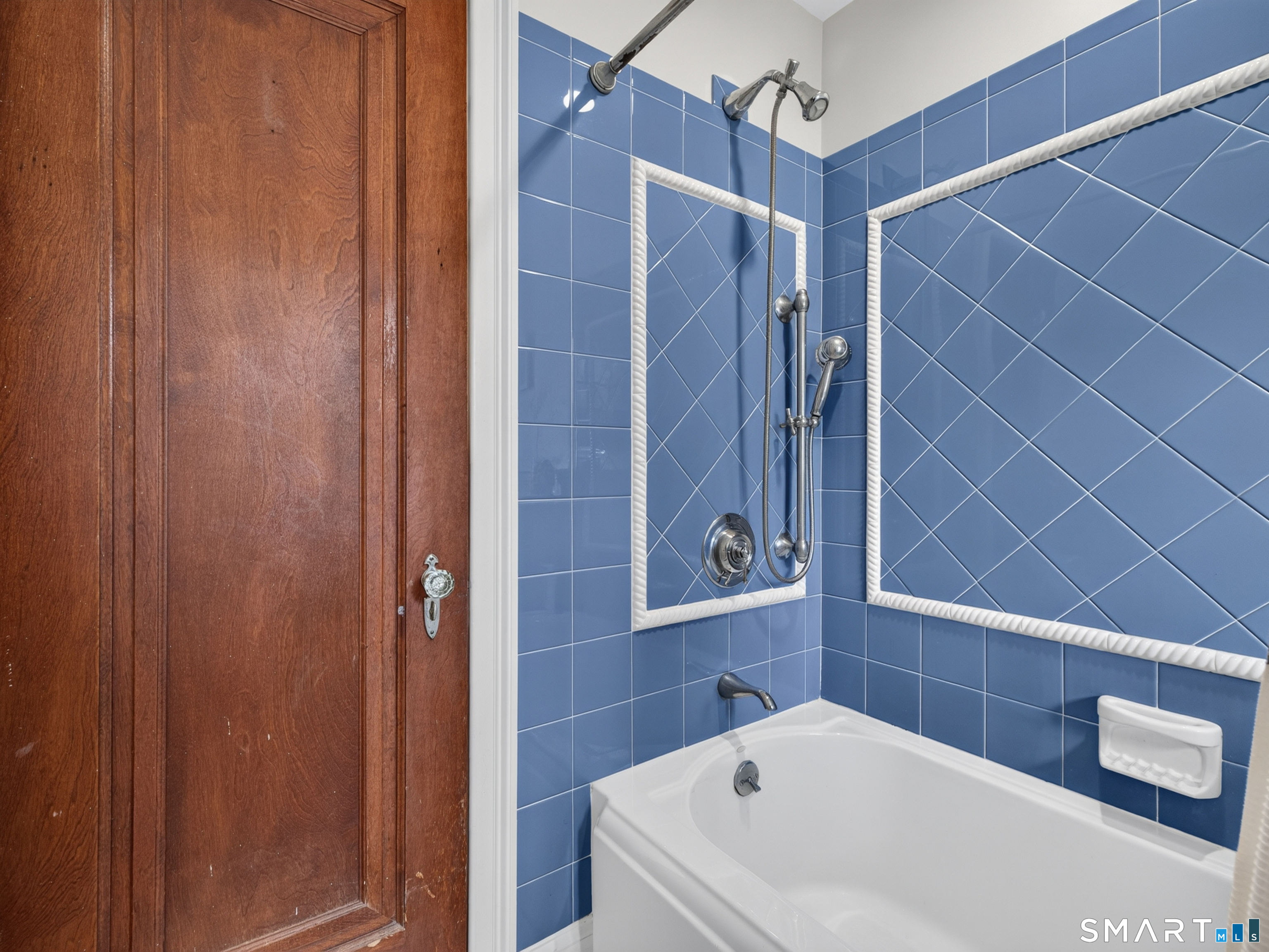415 Pequot Avenue Property Photo 30