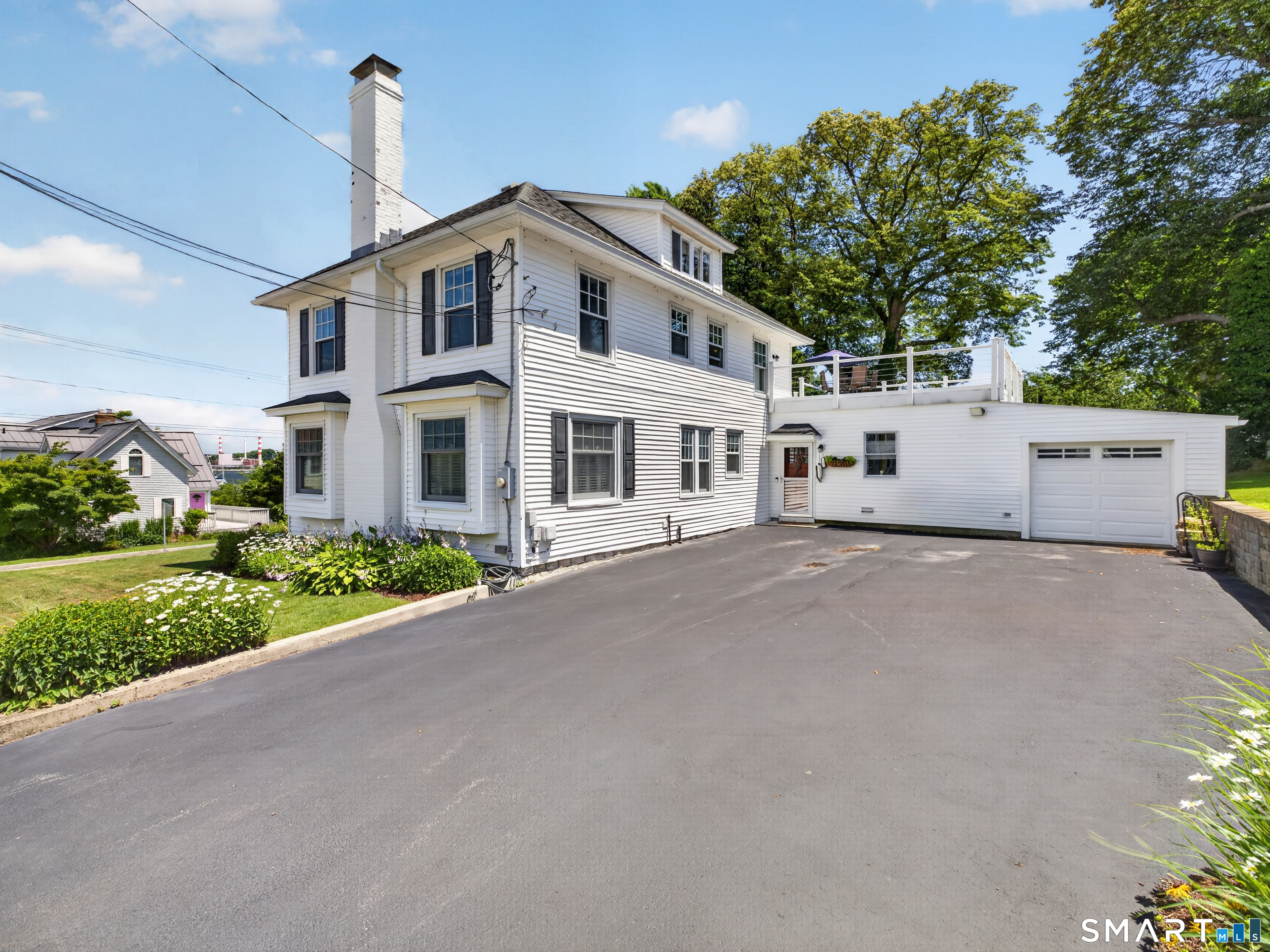 415 Pequot Avenue Property Photo 40