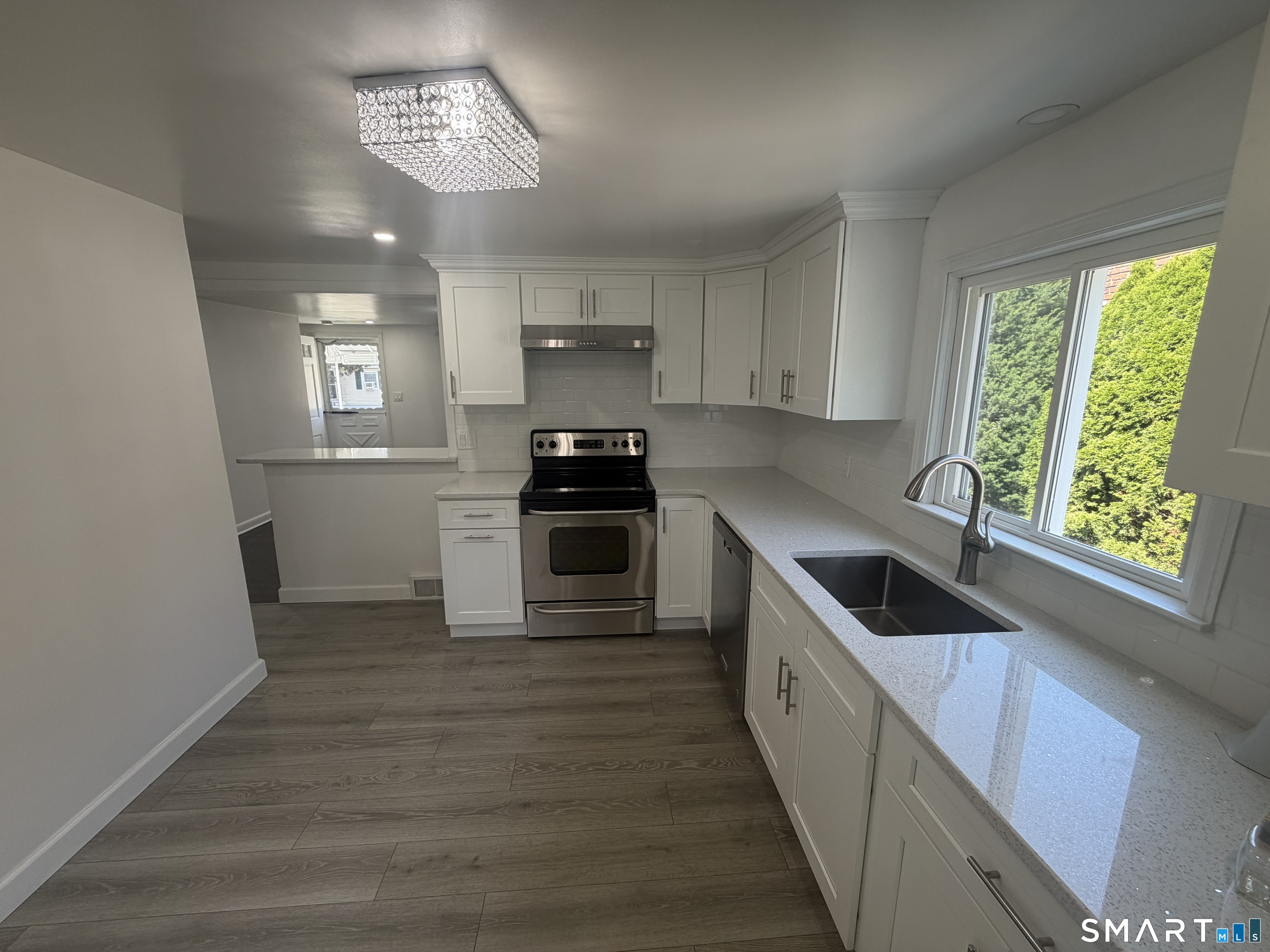 24194655 Property Photo 5