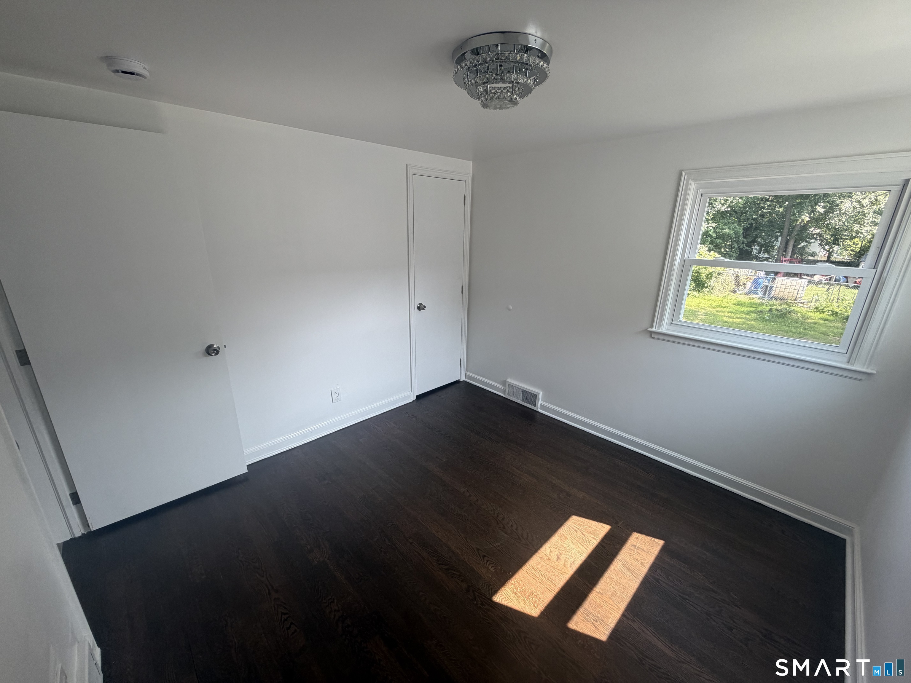 24194655 Property Photo 12