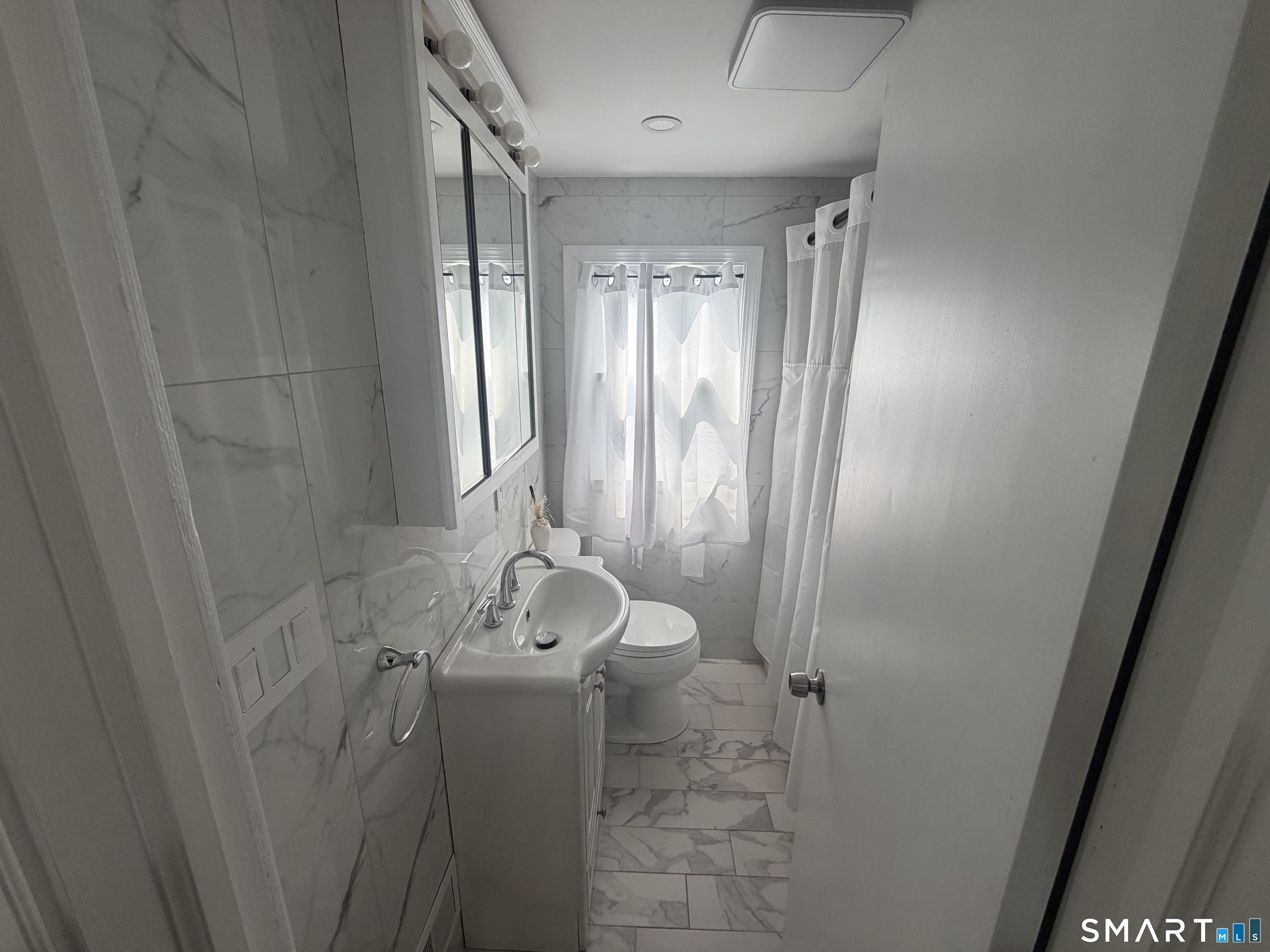 24194655 Property Photo 13