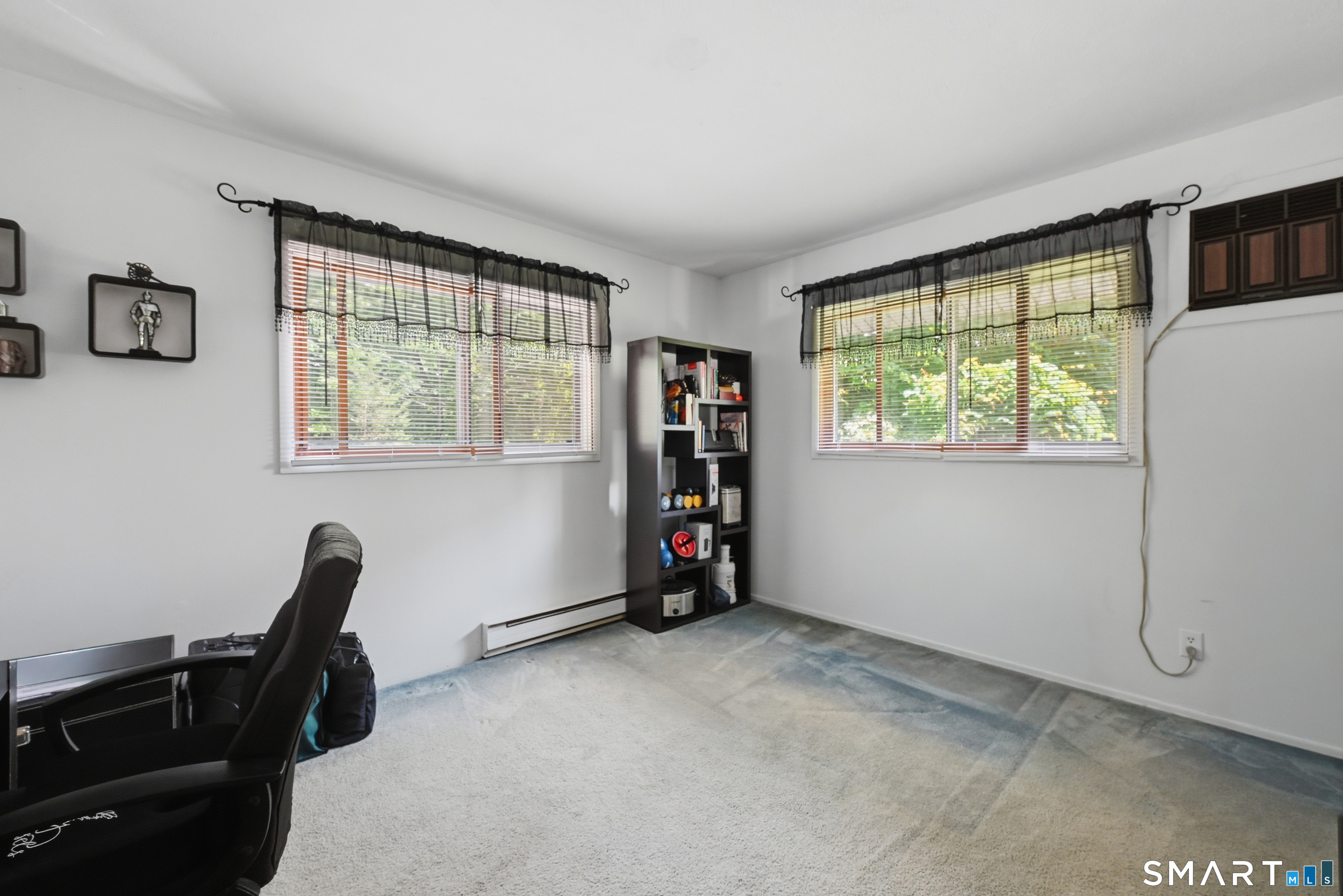 42 Linda Lane Property Photo 18