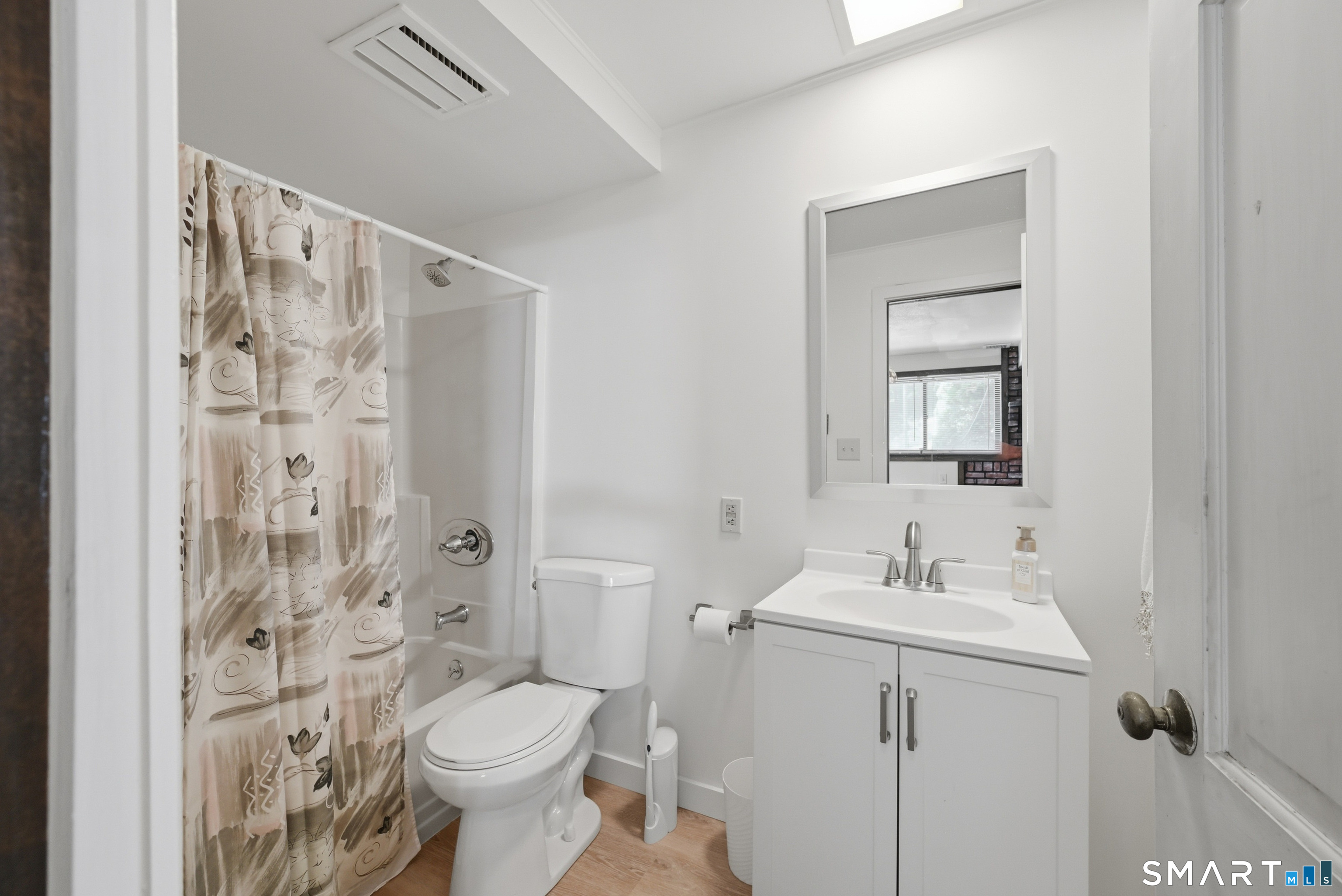 42 Linda Lane Property Photo 26