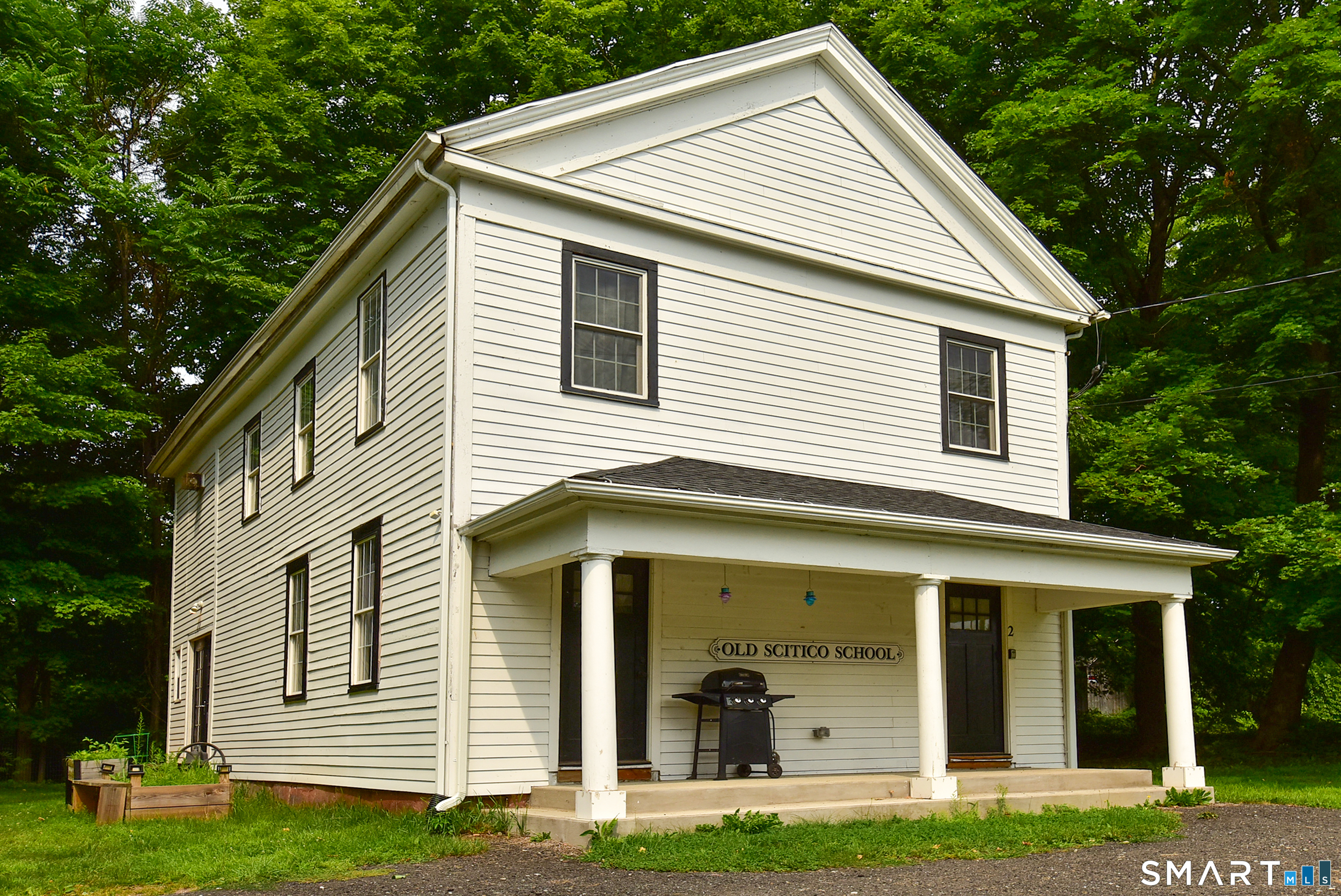 2 Broad Brook Road Property Photo 1