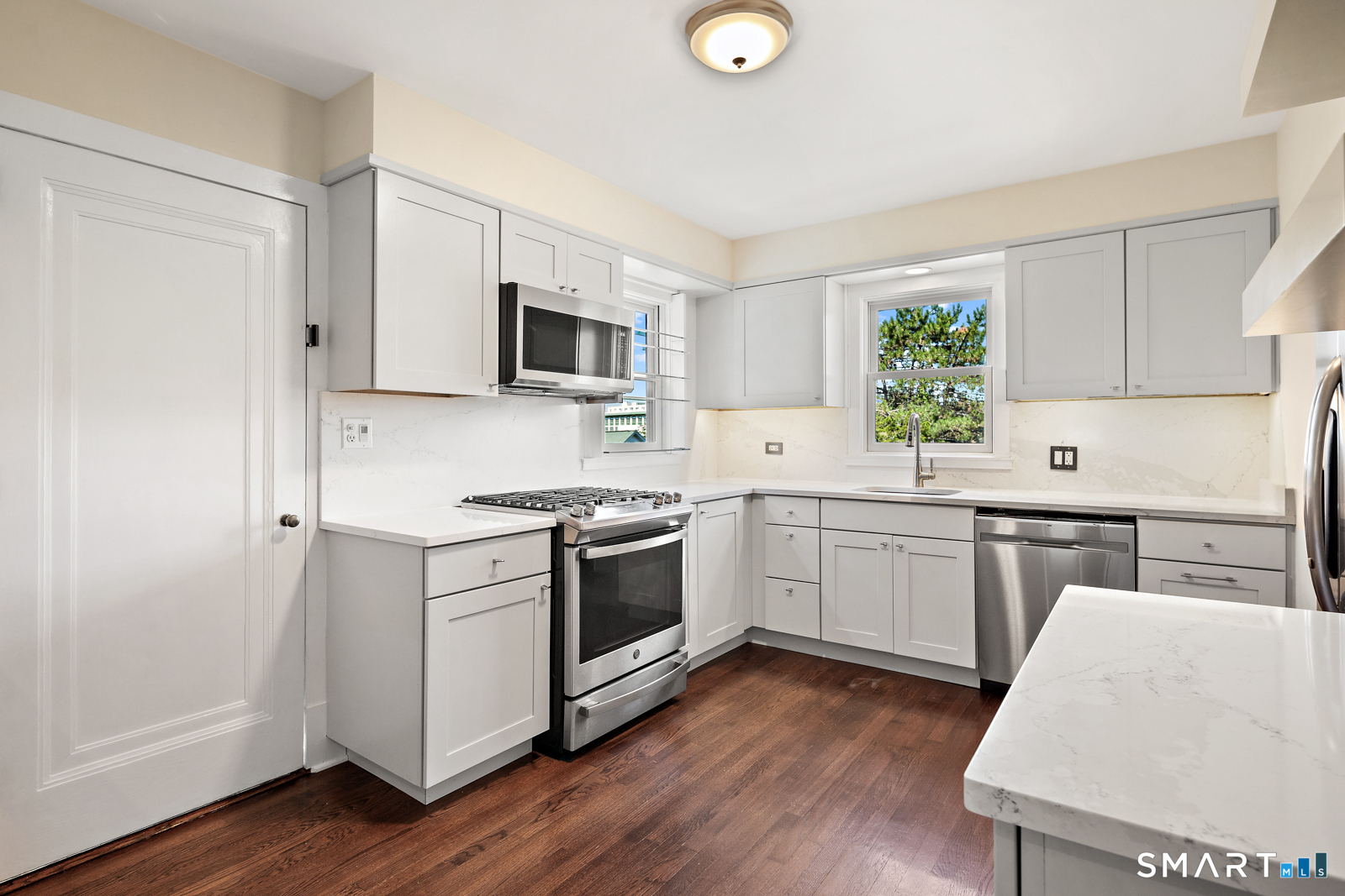 106 Henry A Street Property Photo 4