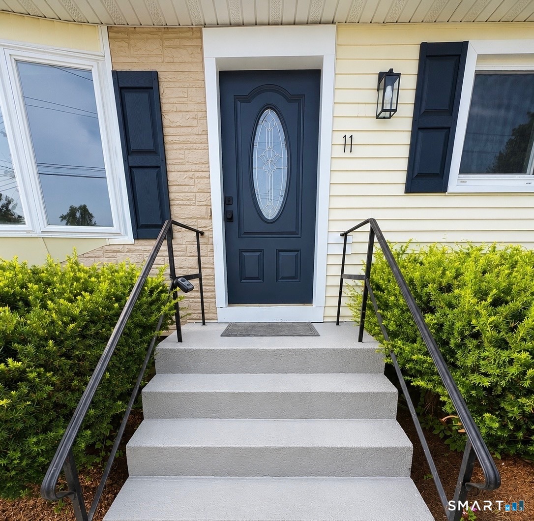 11 Flaum Drive Property Photo 1