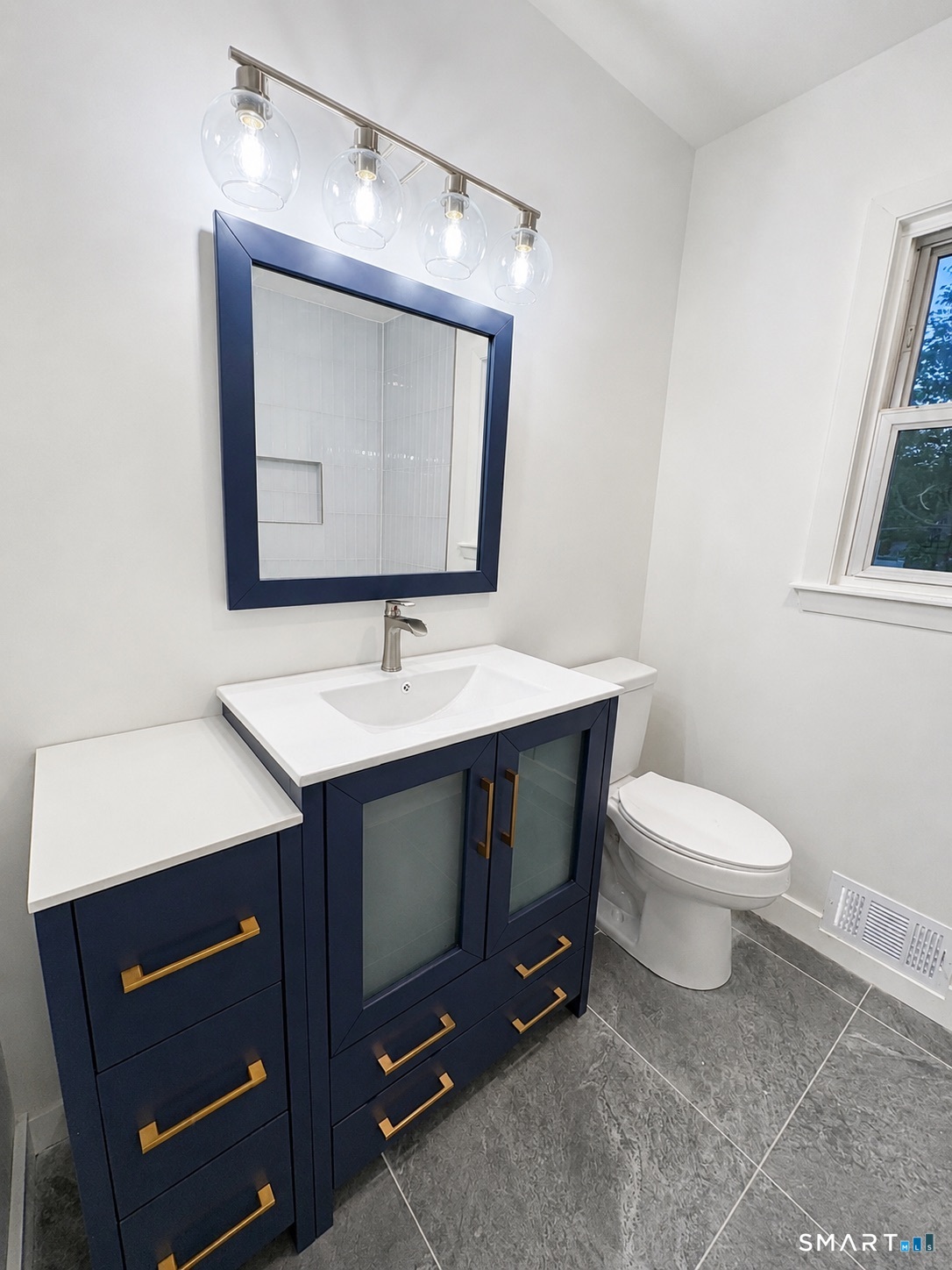 11 Flaum Drive Property Photo 9
