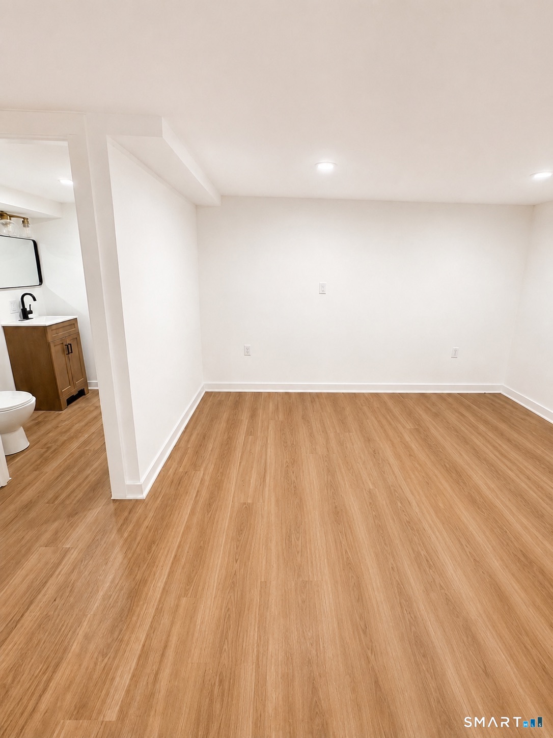 11 Flaum Drive Property Photo 16