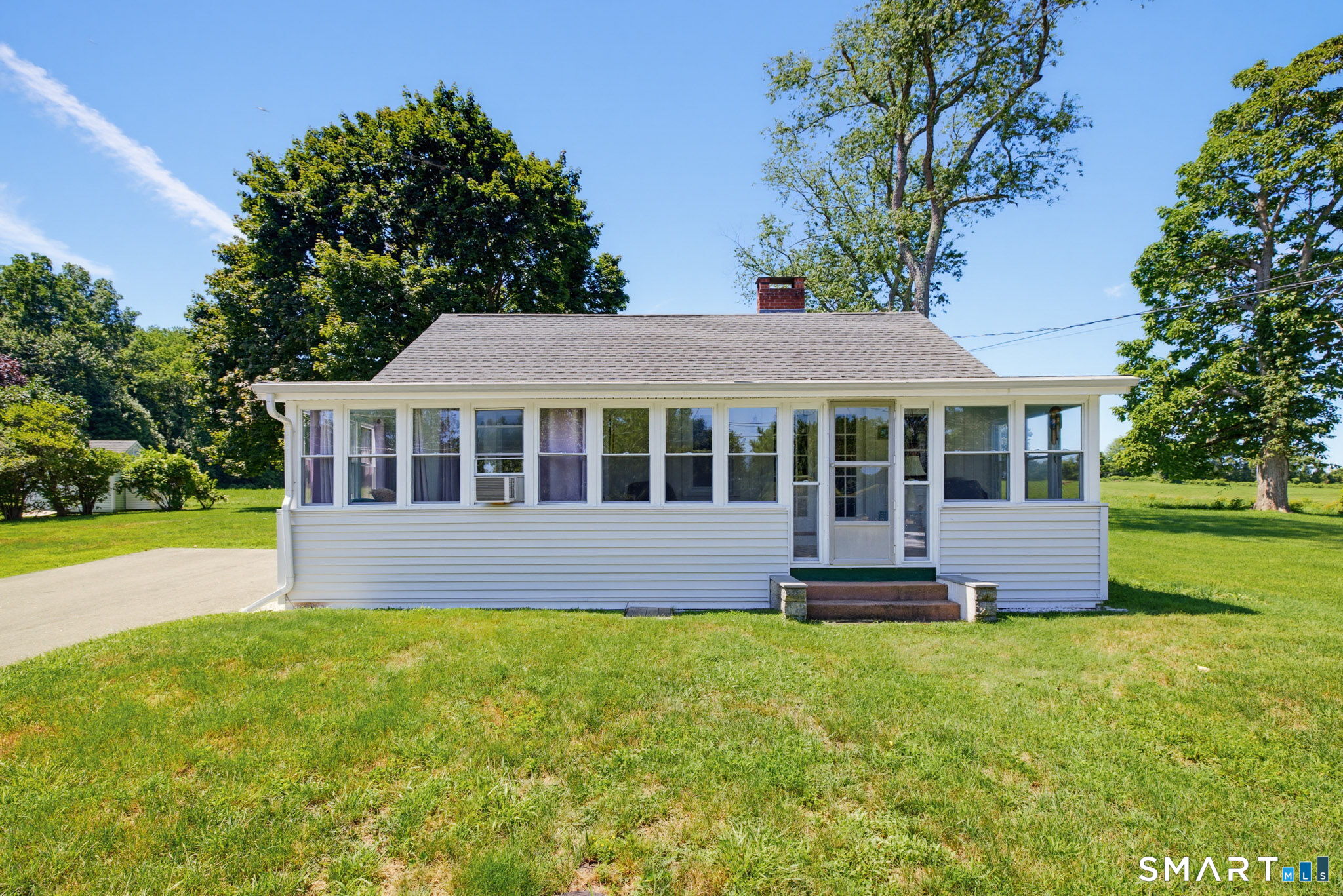 127 Longwood Drive Property Photo 1