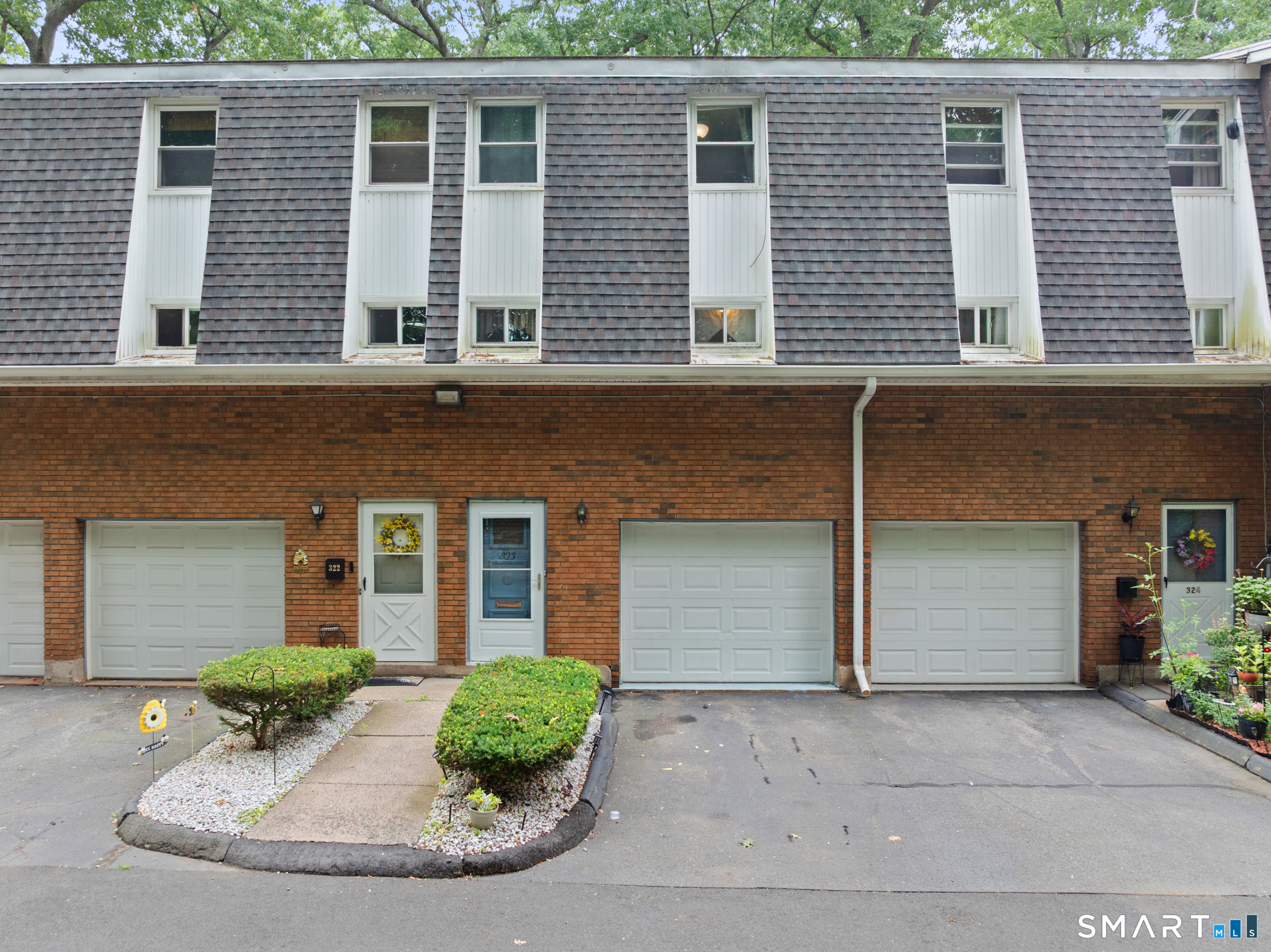 323 Dunfey 323 Lane Property Photo 1