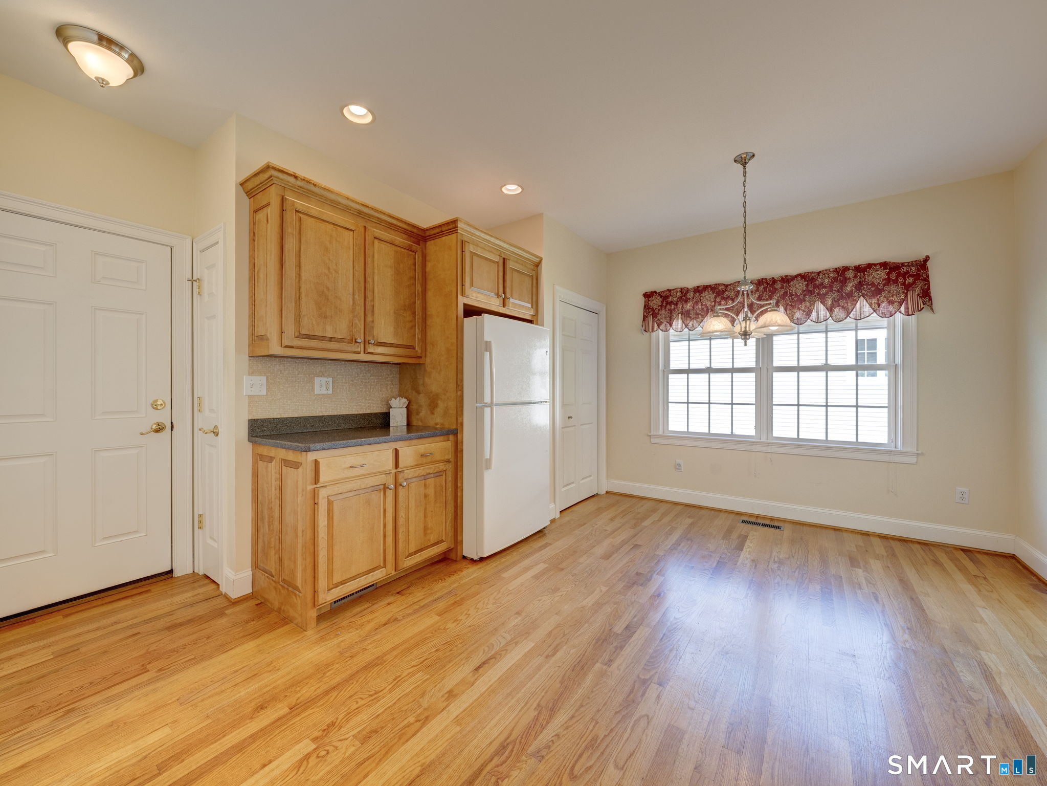 29 Cheney Lane Property Photo 15