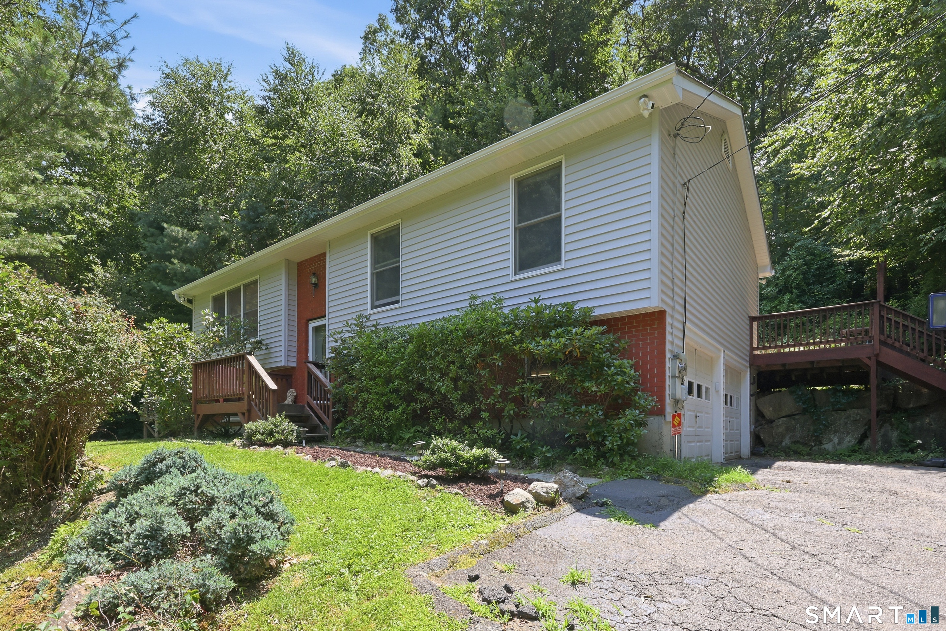 8 Old Bridge West Road Property Photo 1