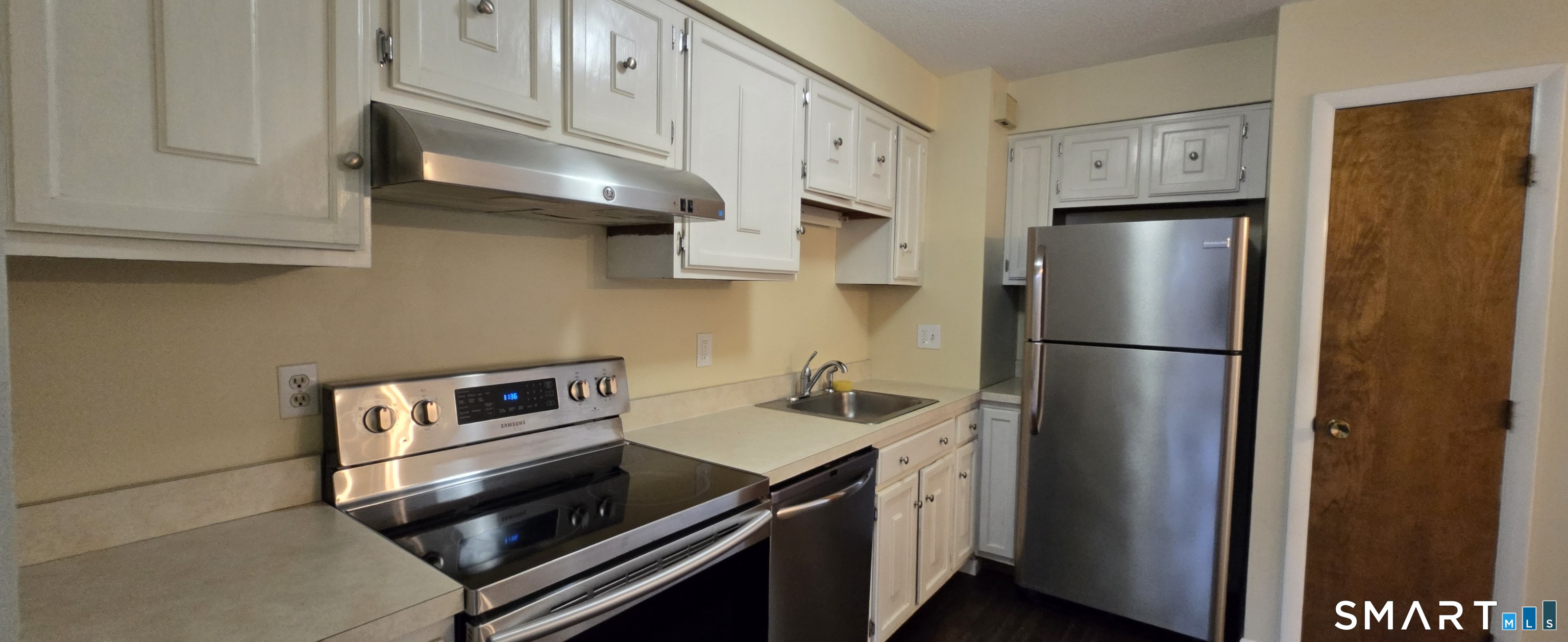 1300 Capitol C Avenue Property Photo 14