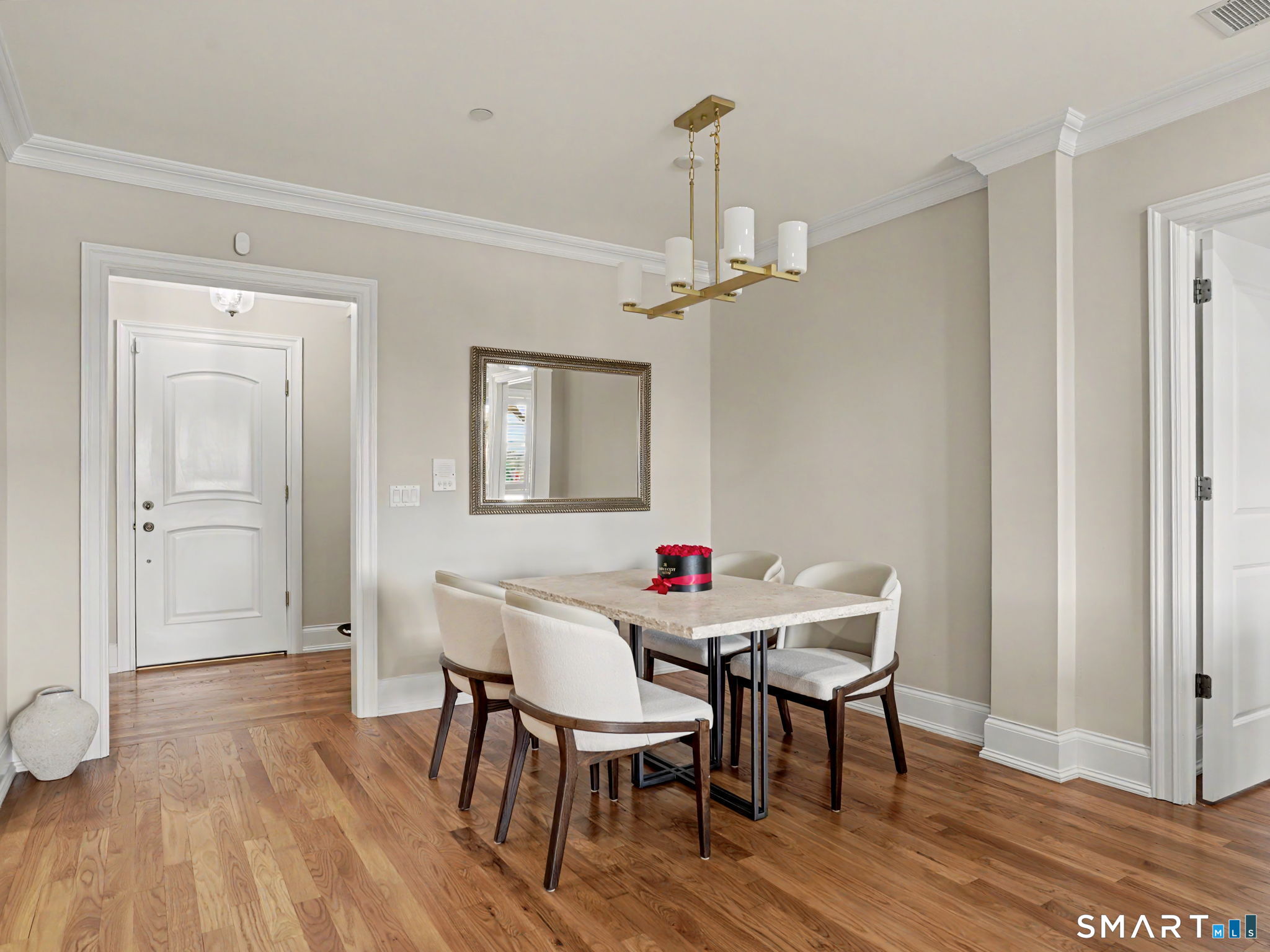 136 East 4b Avenue Property Photo 10