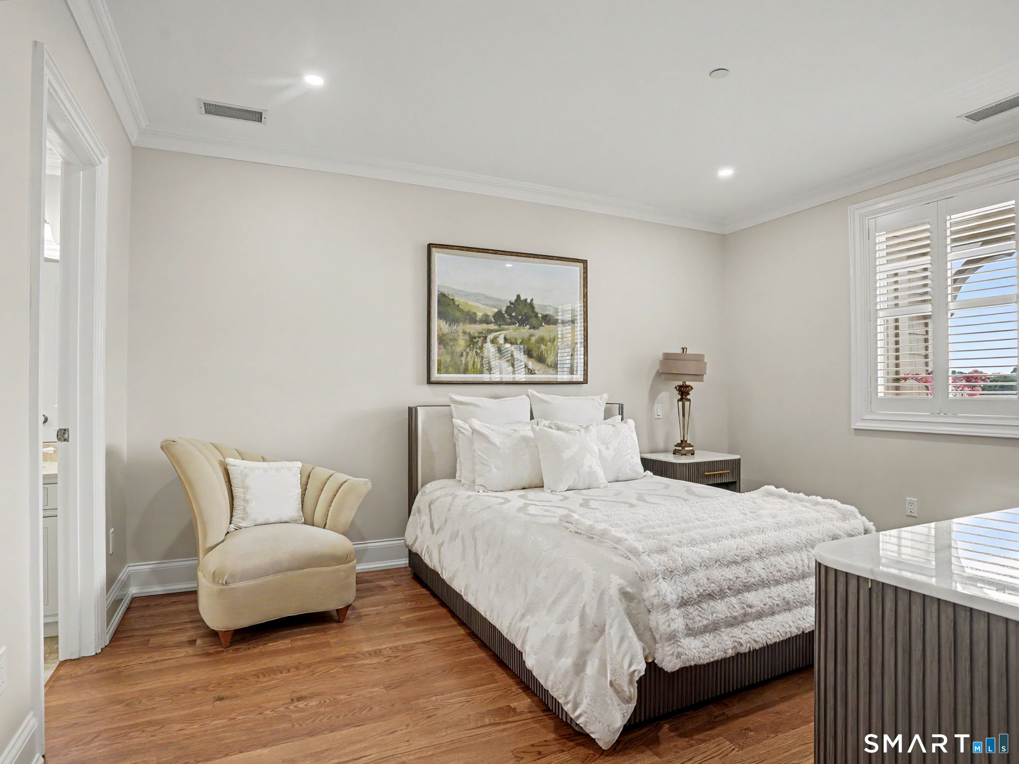 136 East 4b Avenue Property Photo 23
