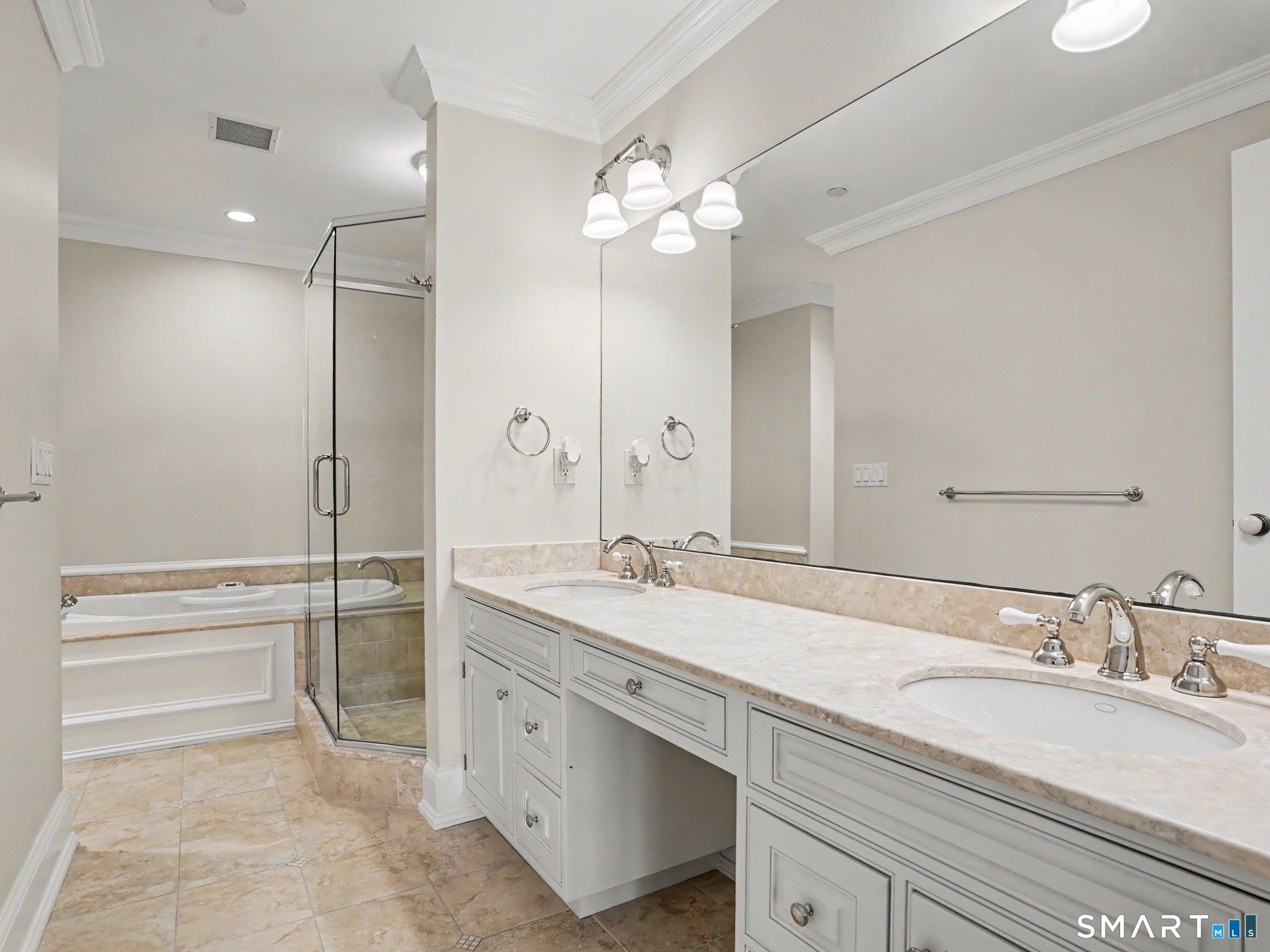 136 East 4b Avenue Property Photo 26