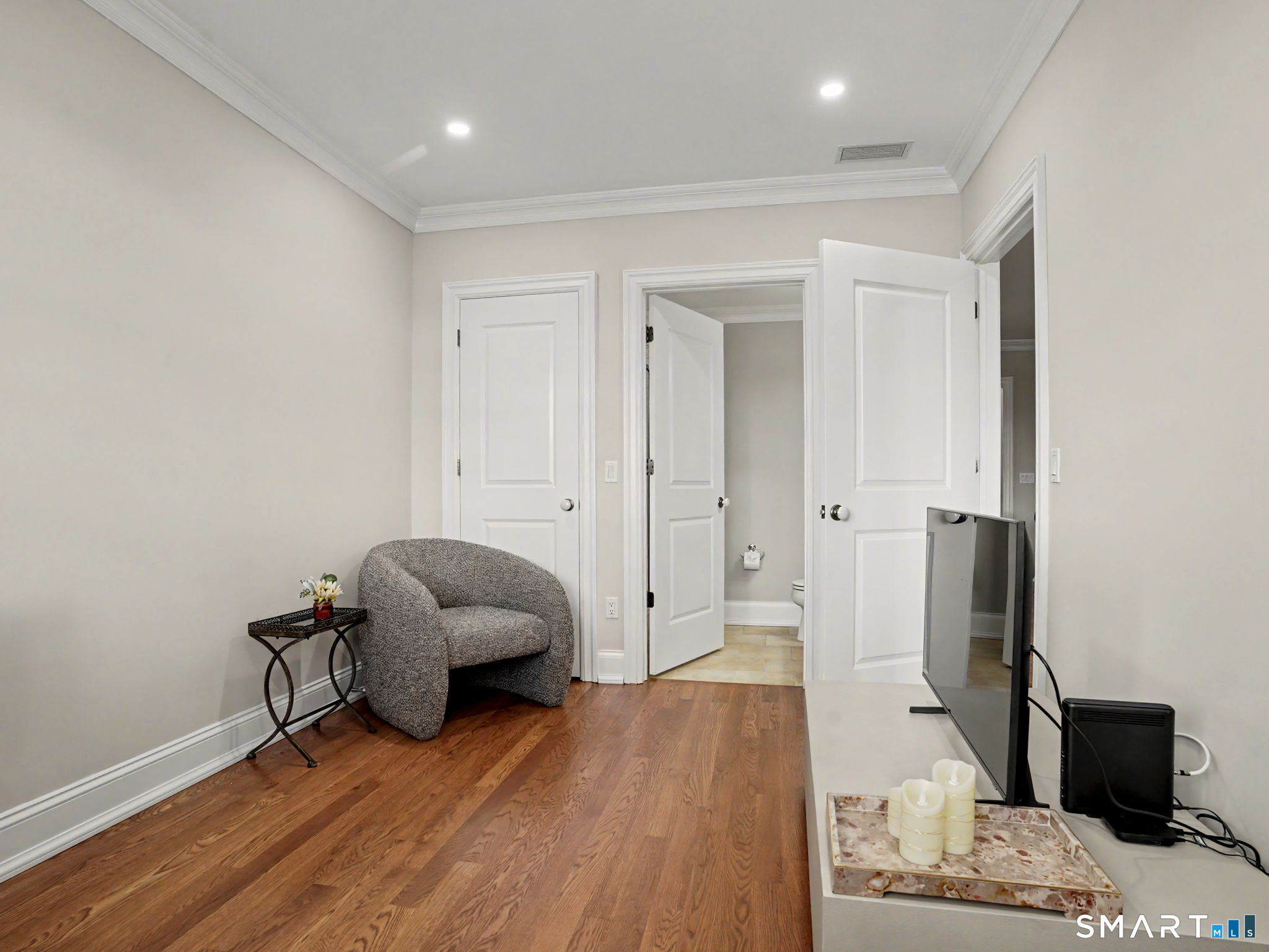 136 East 4b Avenue Property Photo 30