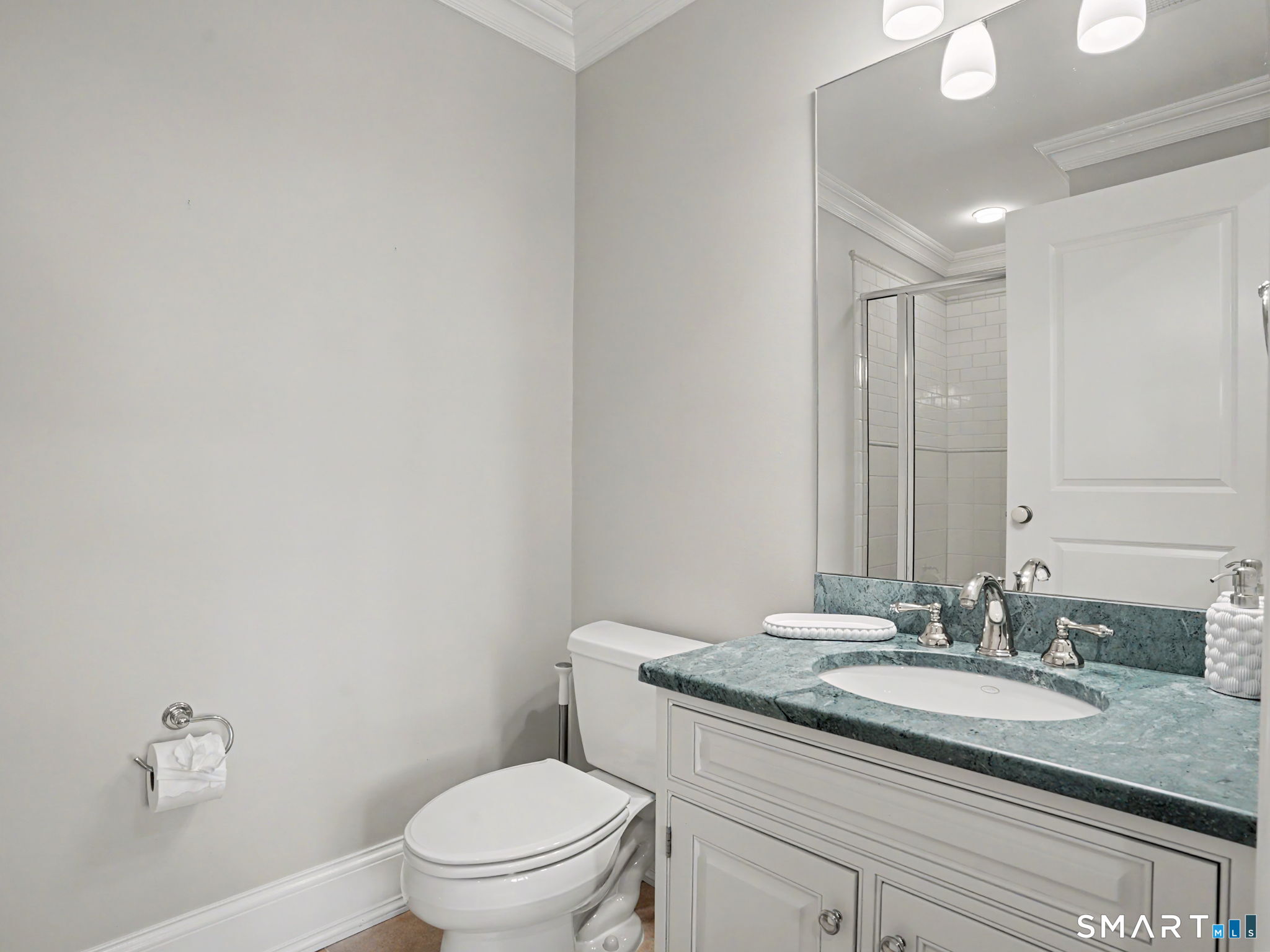 136 East 4b Avenue Property Photo 31