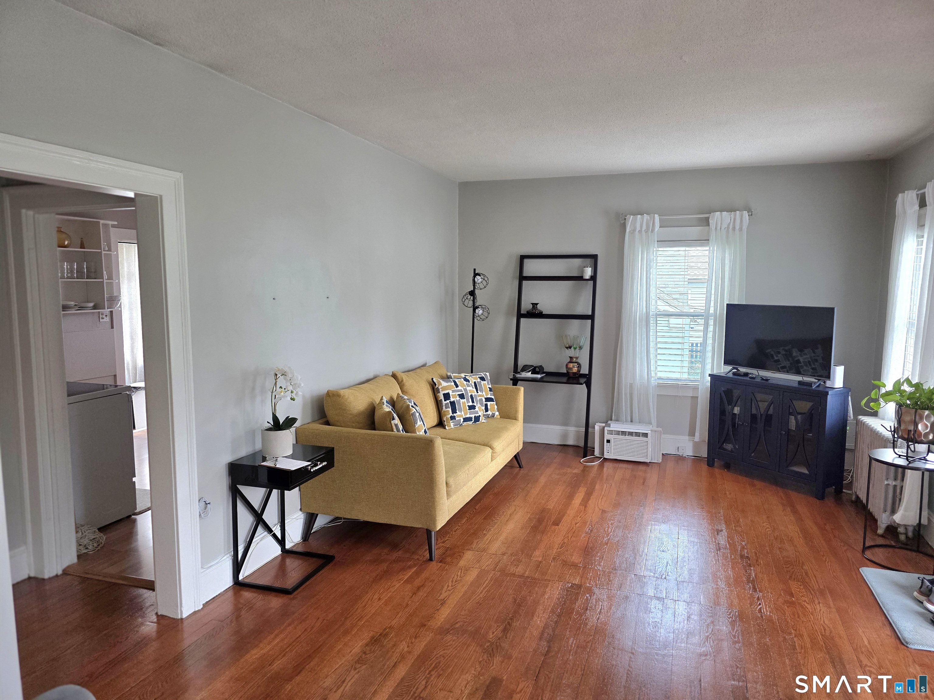 40 Englewood Avenue Property Photo 8