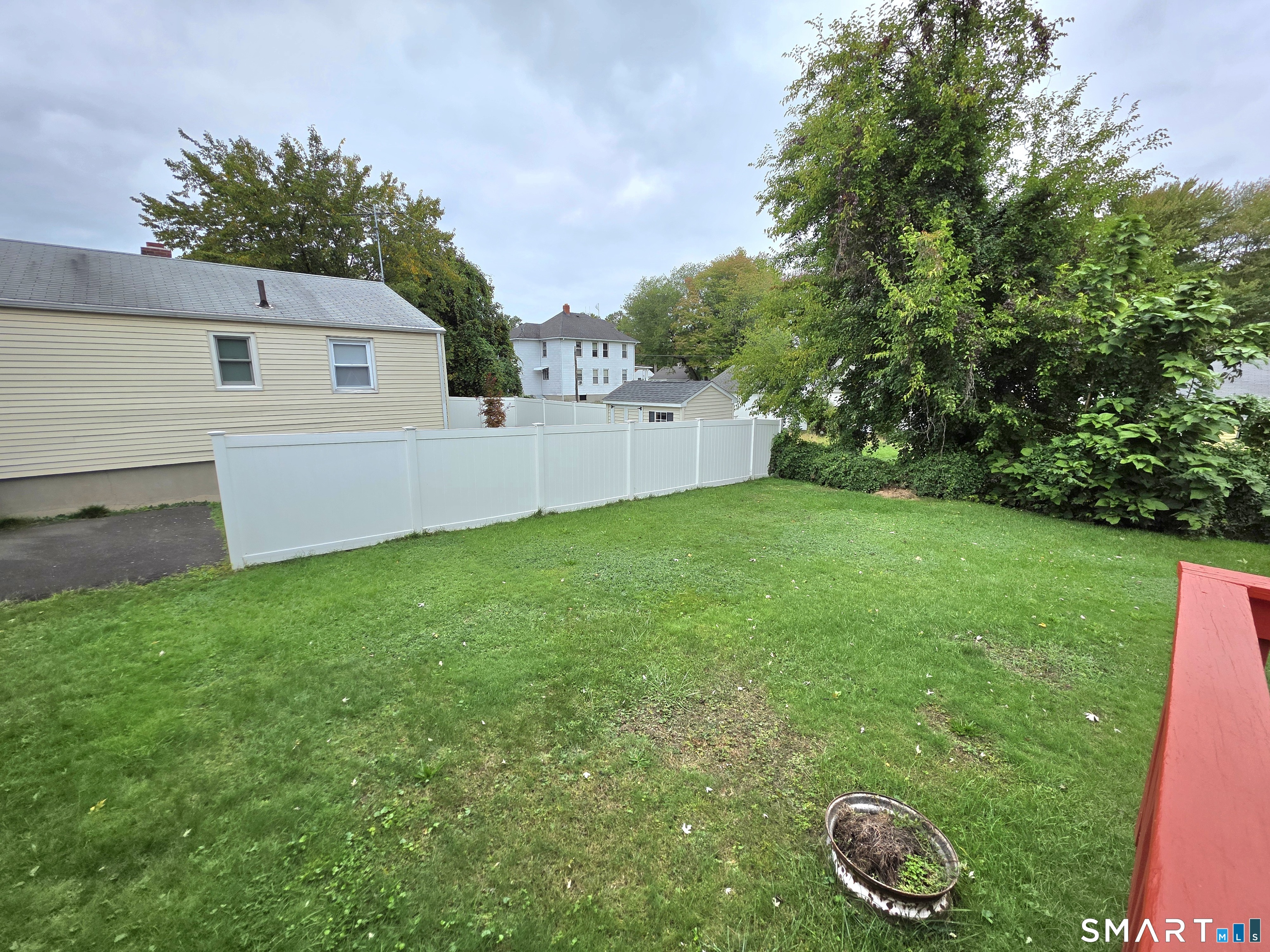 40 Englewood Avenue Property Photo 21