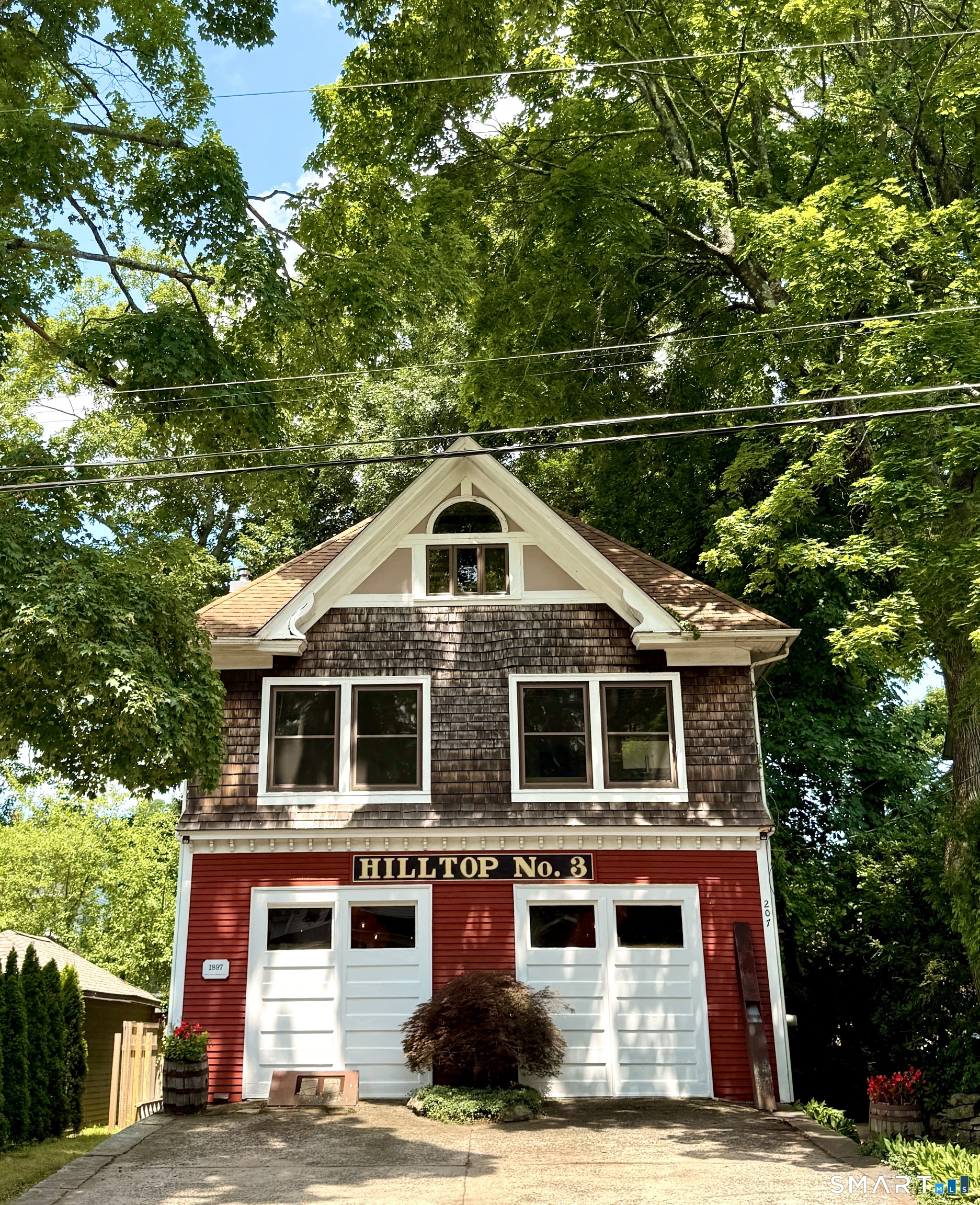 207 Summit Street Property Photo 1