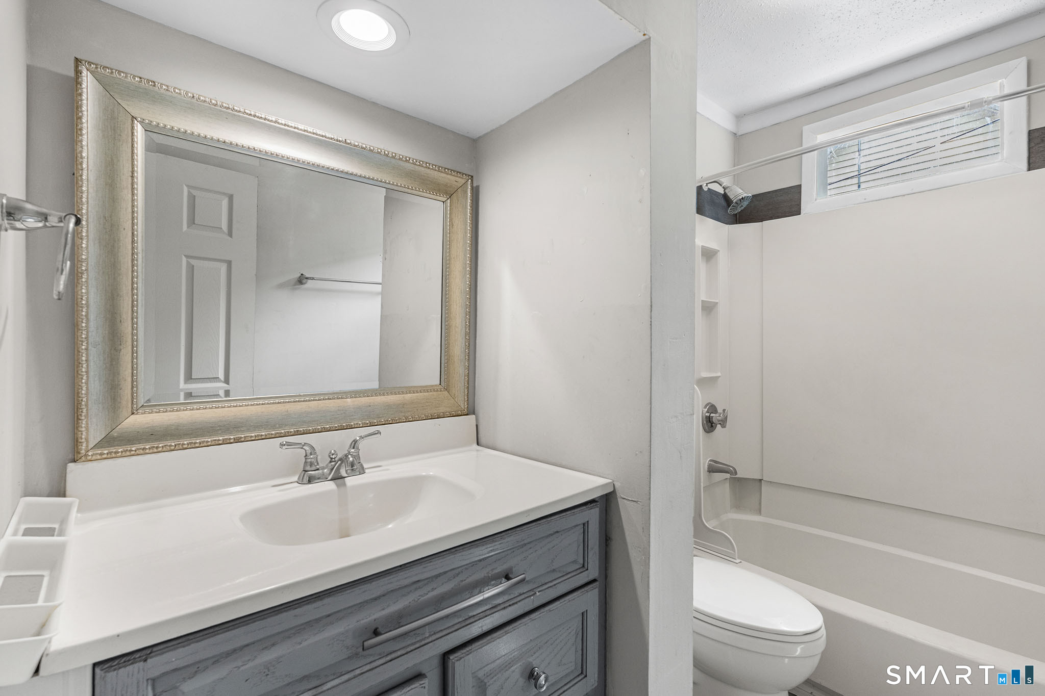 380 Chestnut Street Property Photo 16