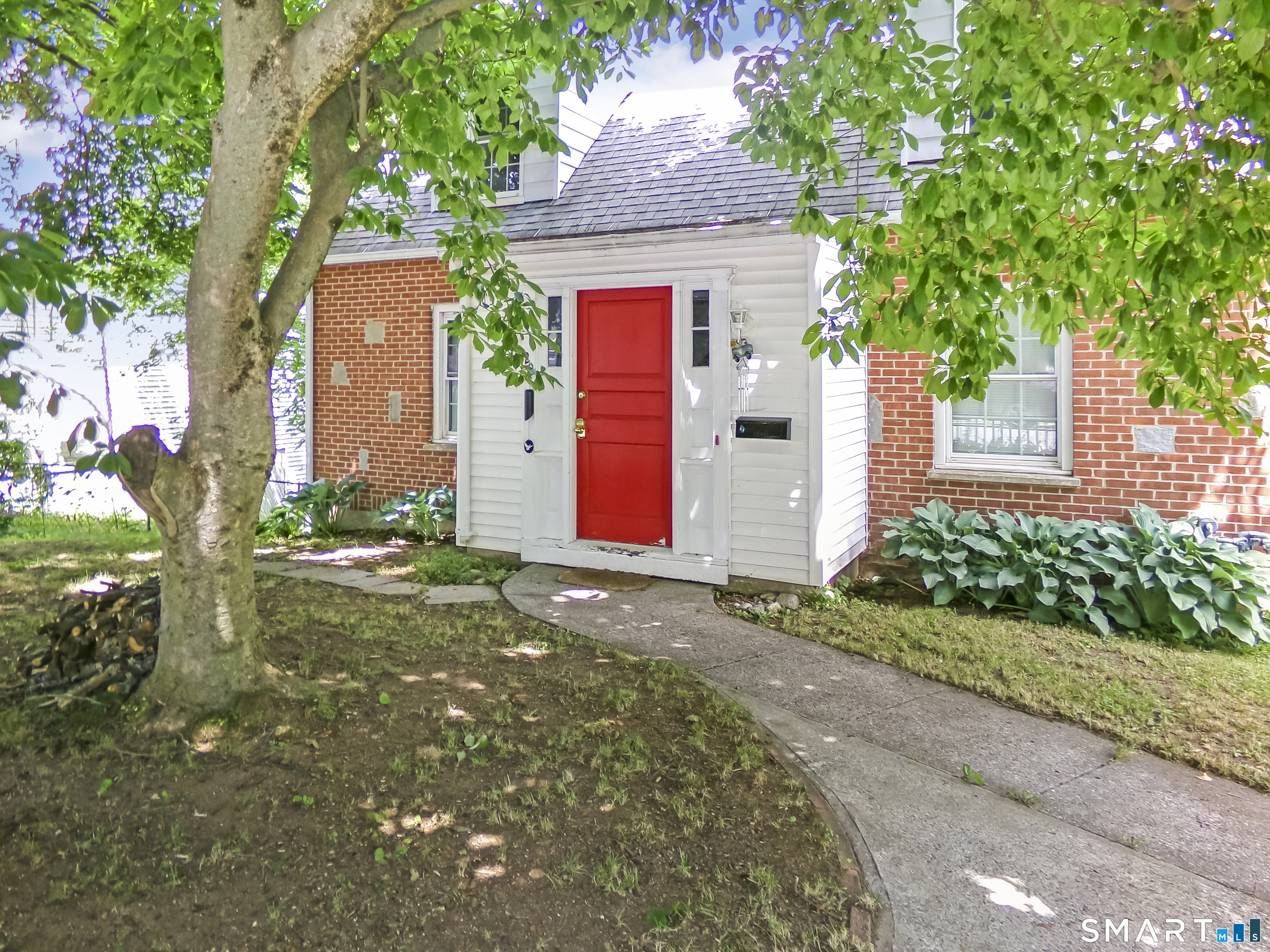 20 Lone Oak Avenue Property Photo 1