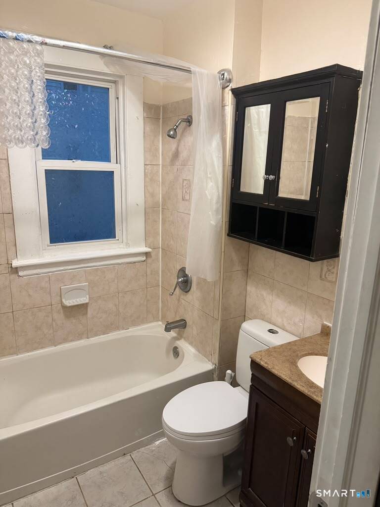 727 East Street Property Photo 11