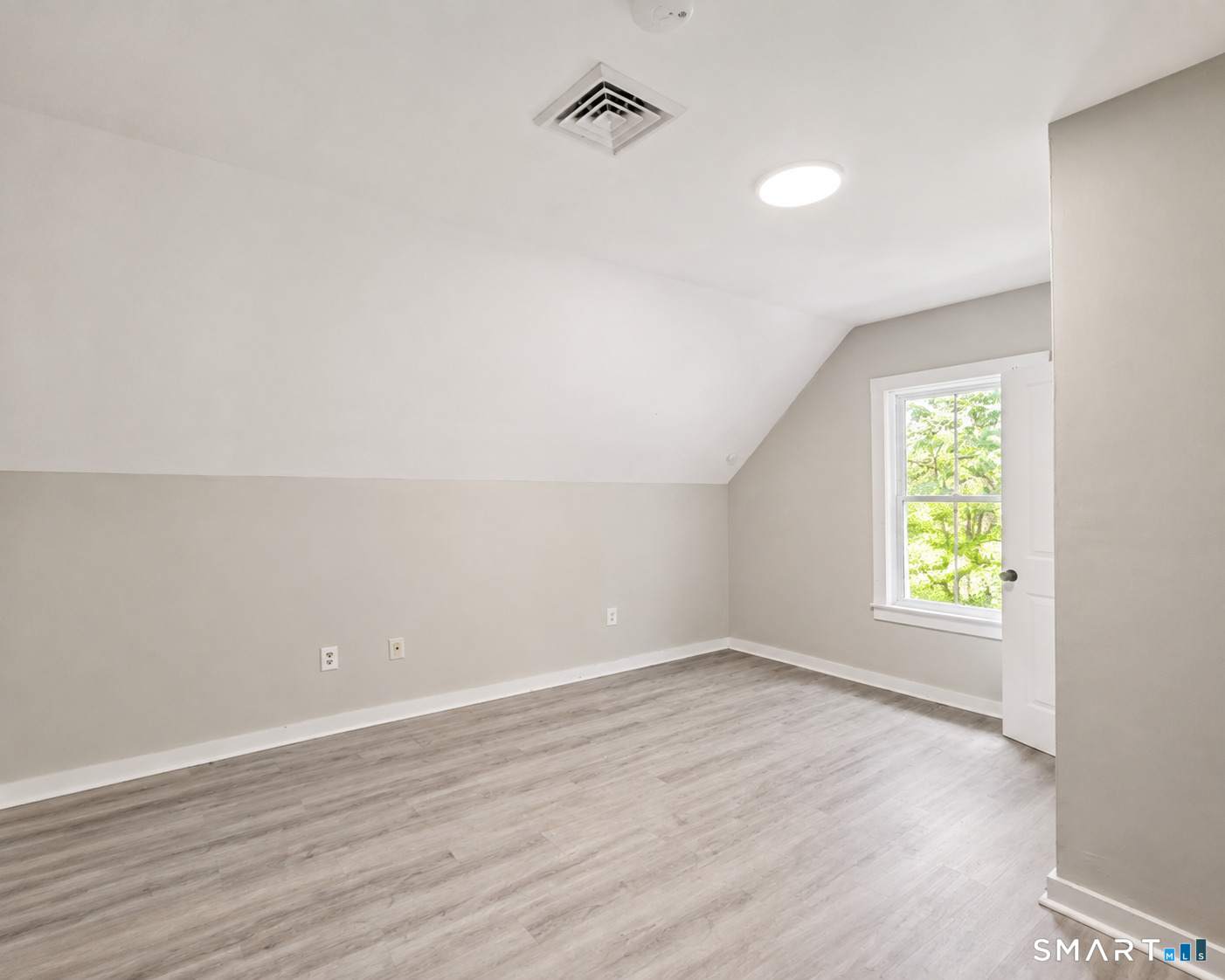 187 Hart 3 Street Property Photo 8
