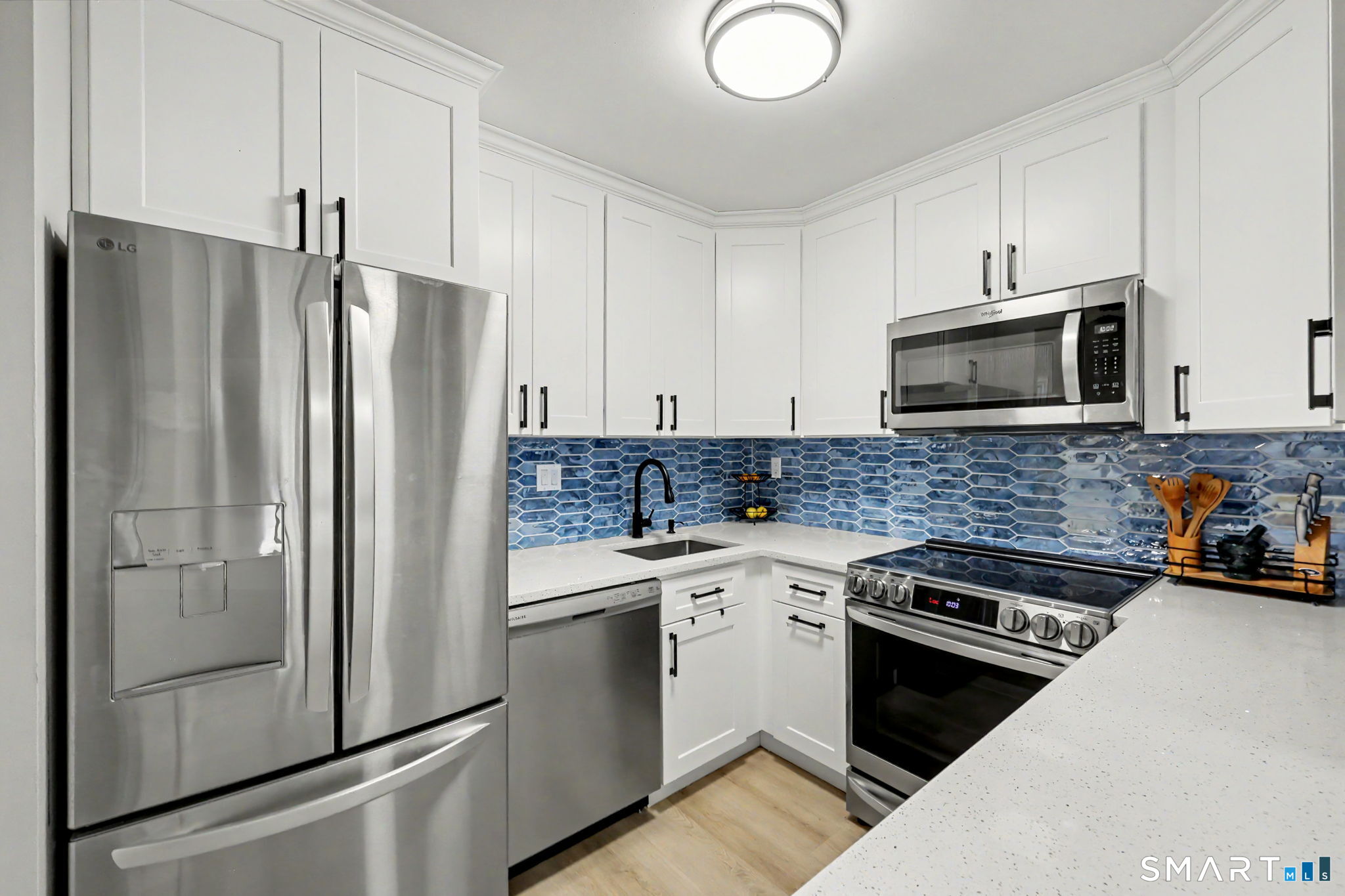 1633 Washington 3f Boulevard Property Photo 5