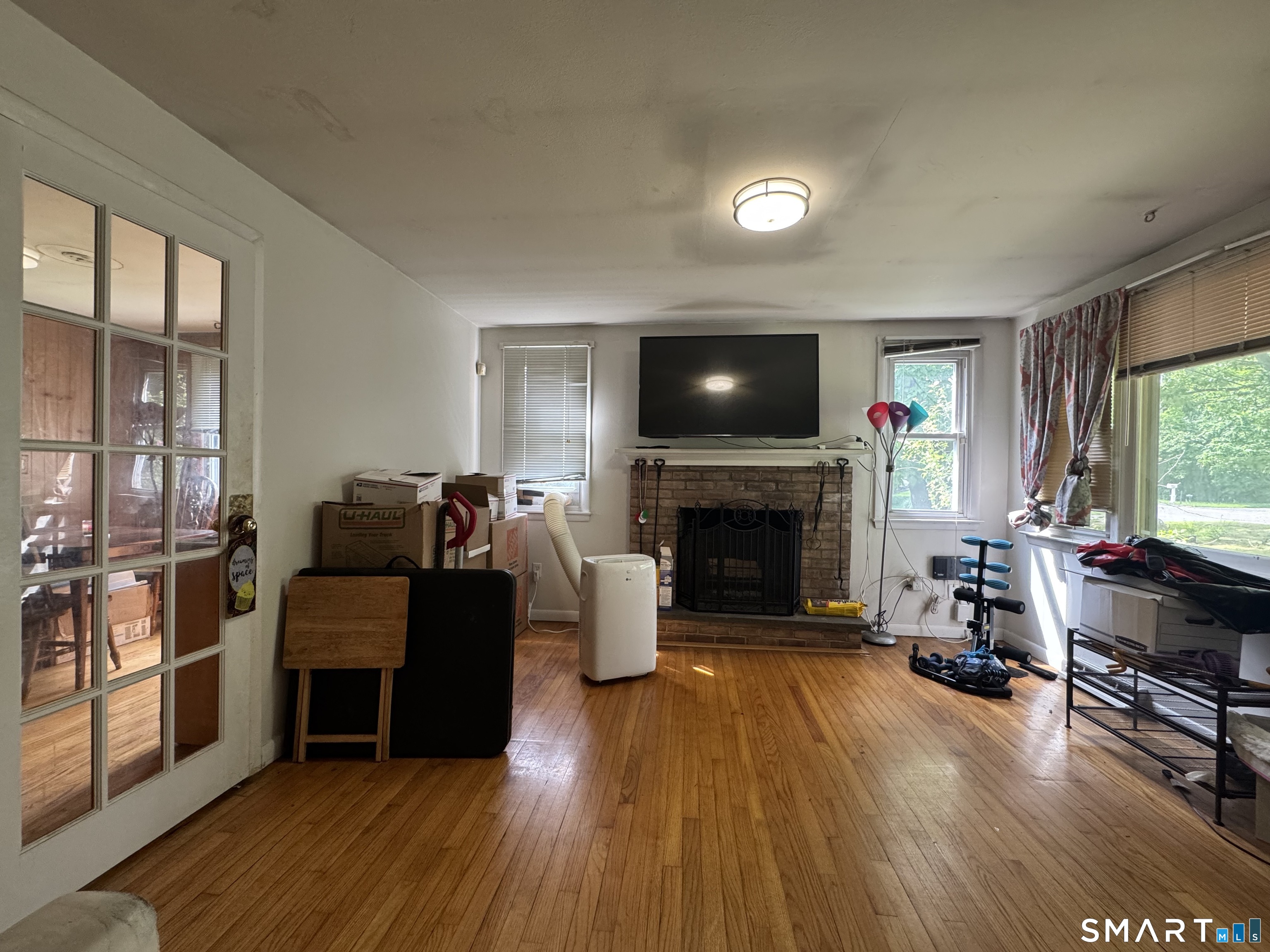 712 Woodin Street Property Photo 1