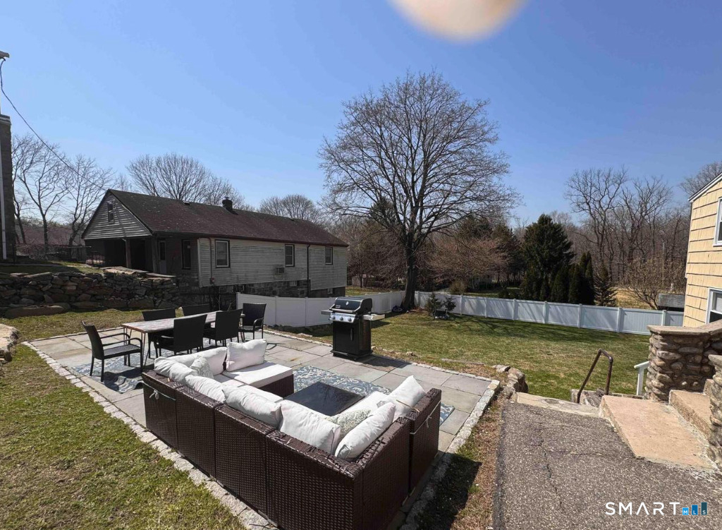 530 River Road Property Photo 8