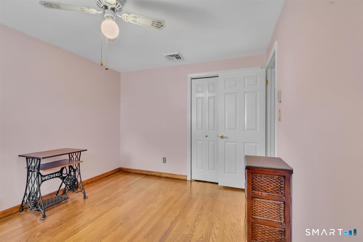 28 Centerbrook Road Property Photo 20