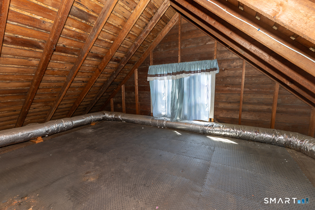 2 Sterling 2 Drive Property Photo 15